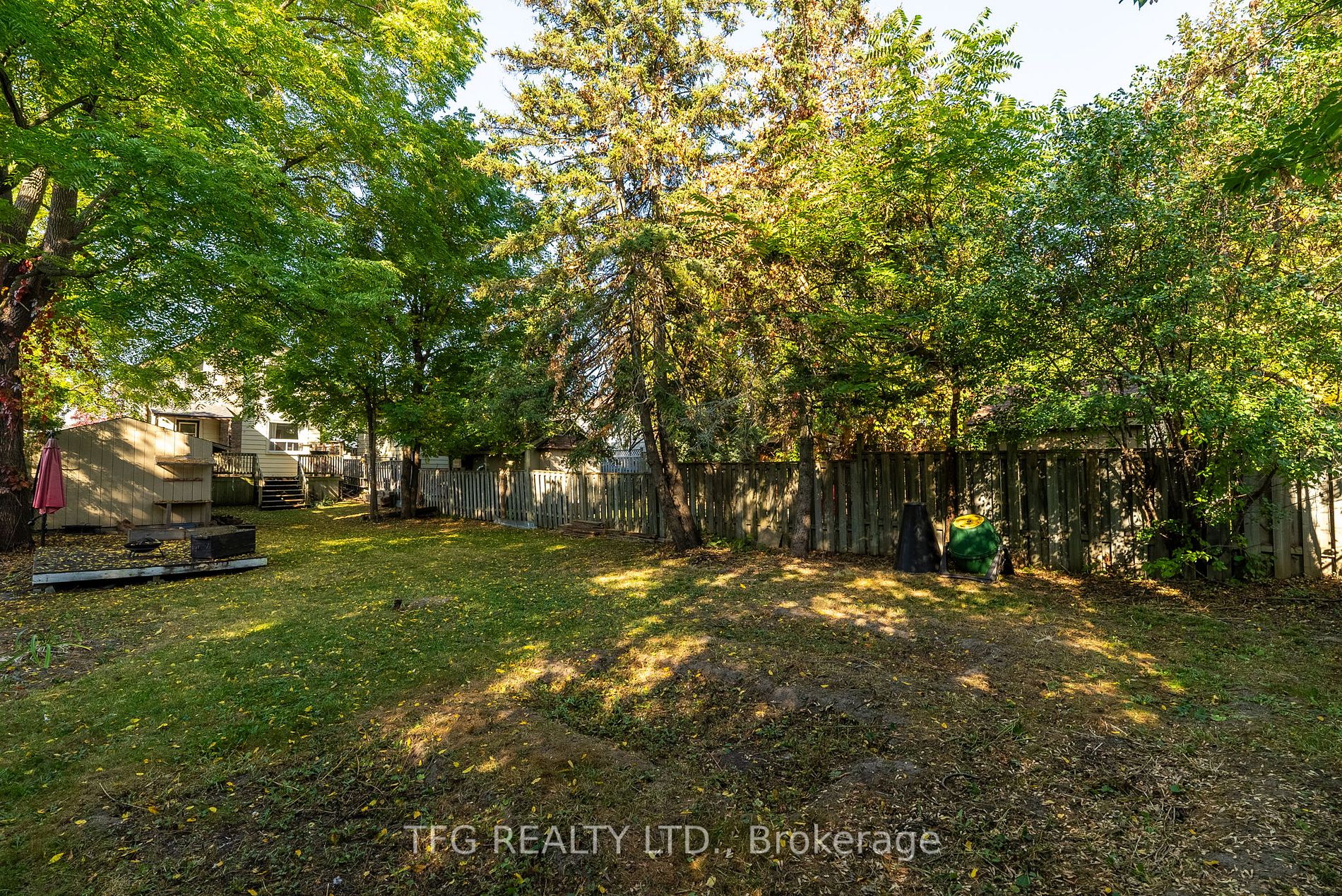 301 Oshawa Blvd N