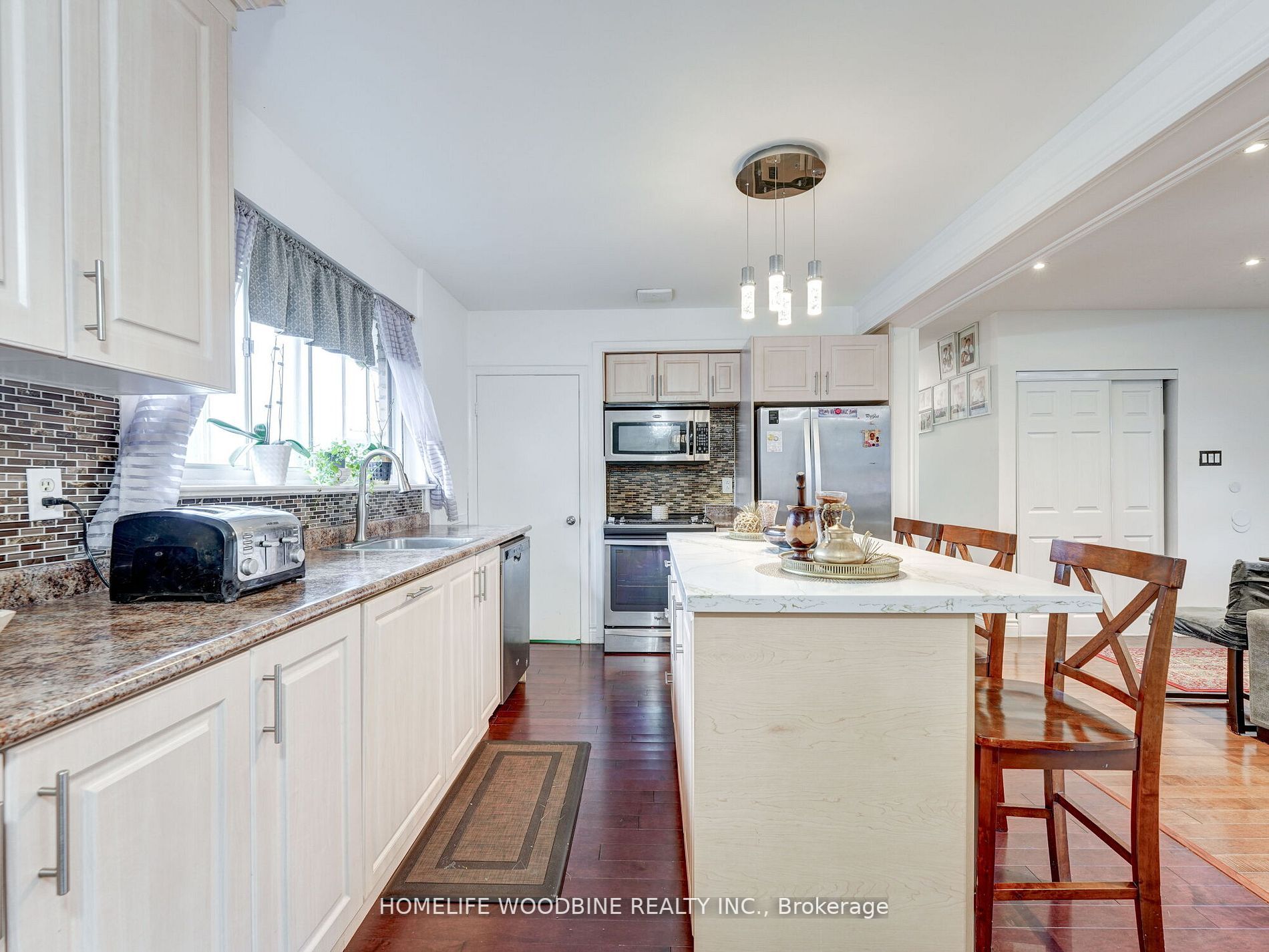 15 Woodgarden Crescent