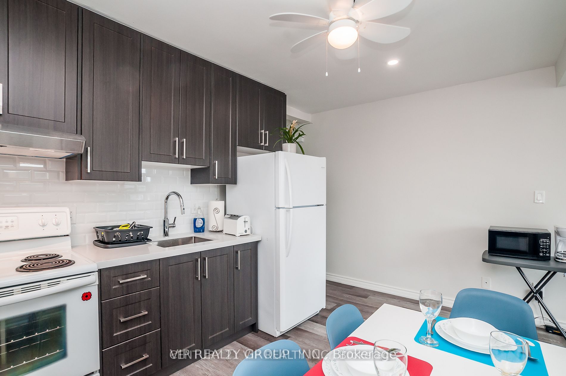 2626 Eglinton Avenue E, #unit 2