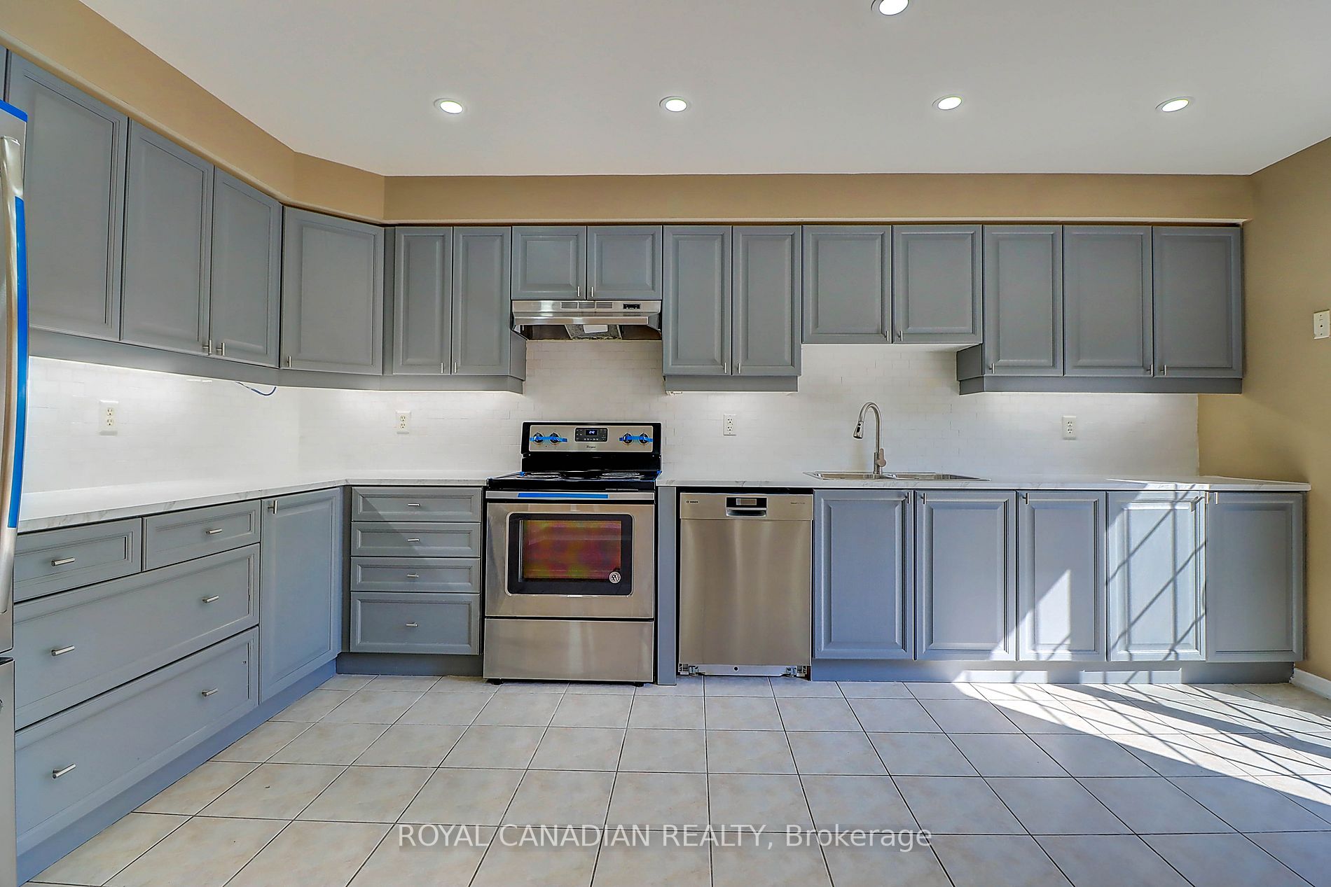 135 Norland Circle