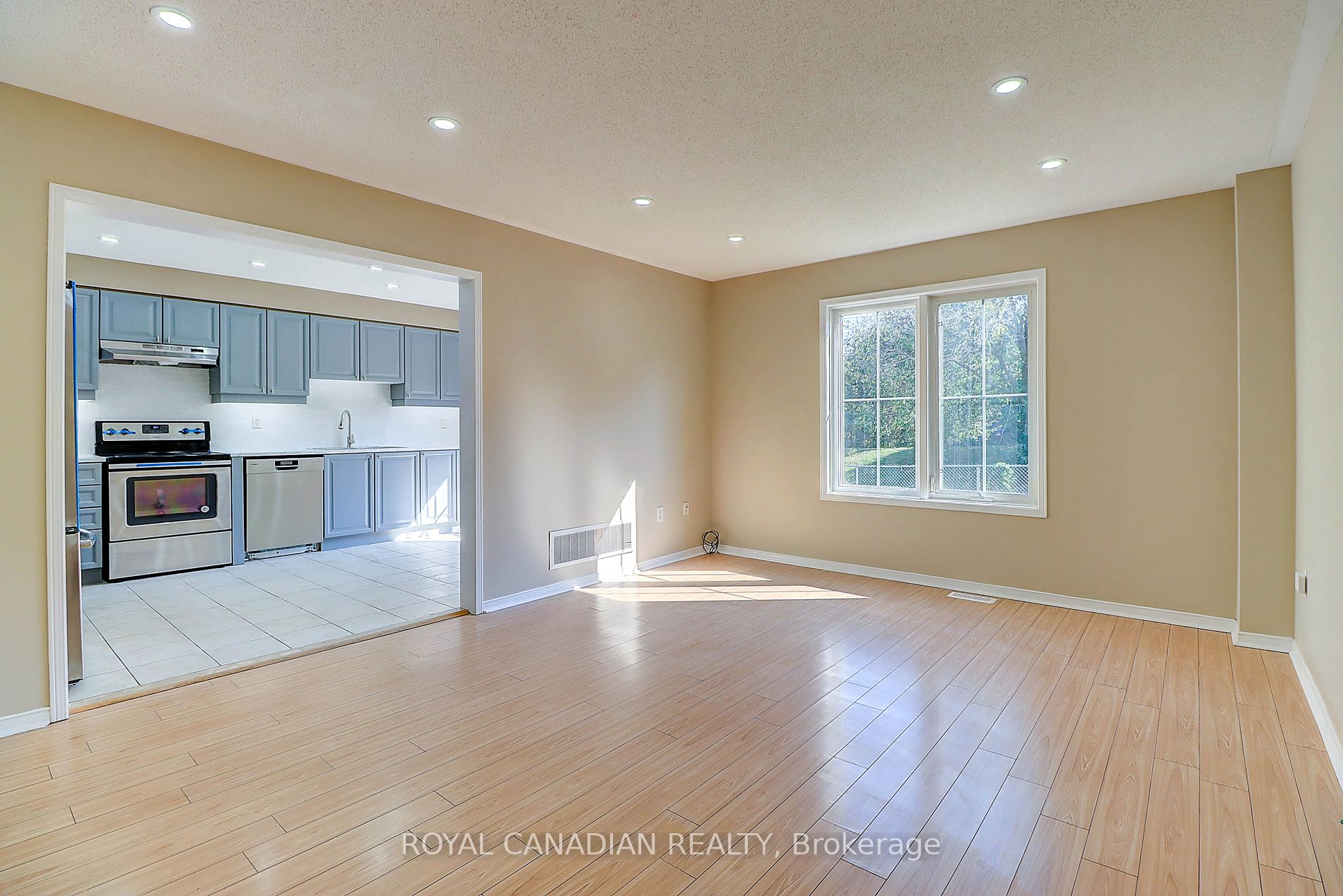 135 Norland Circle