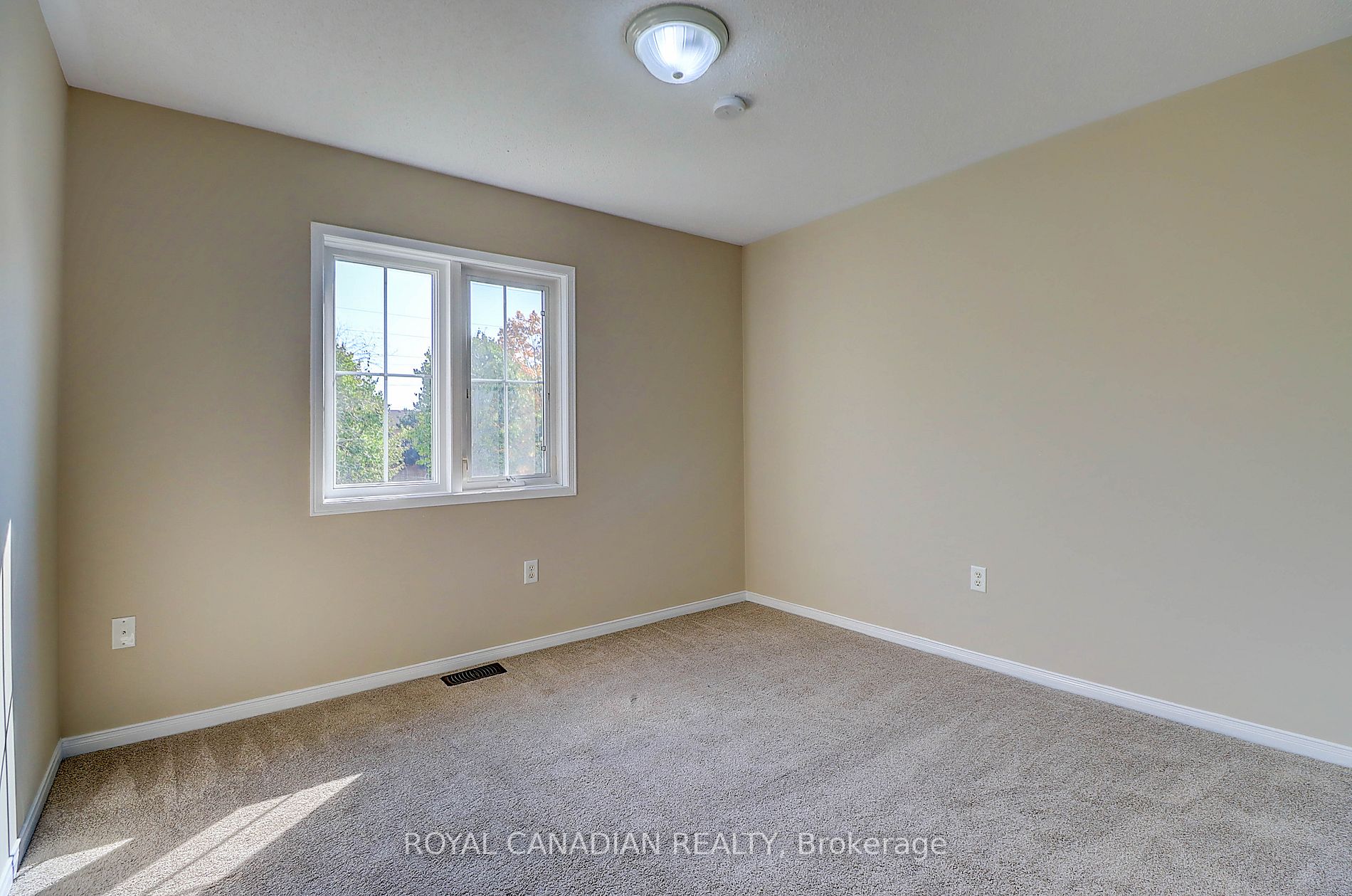 135 Norland Circle