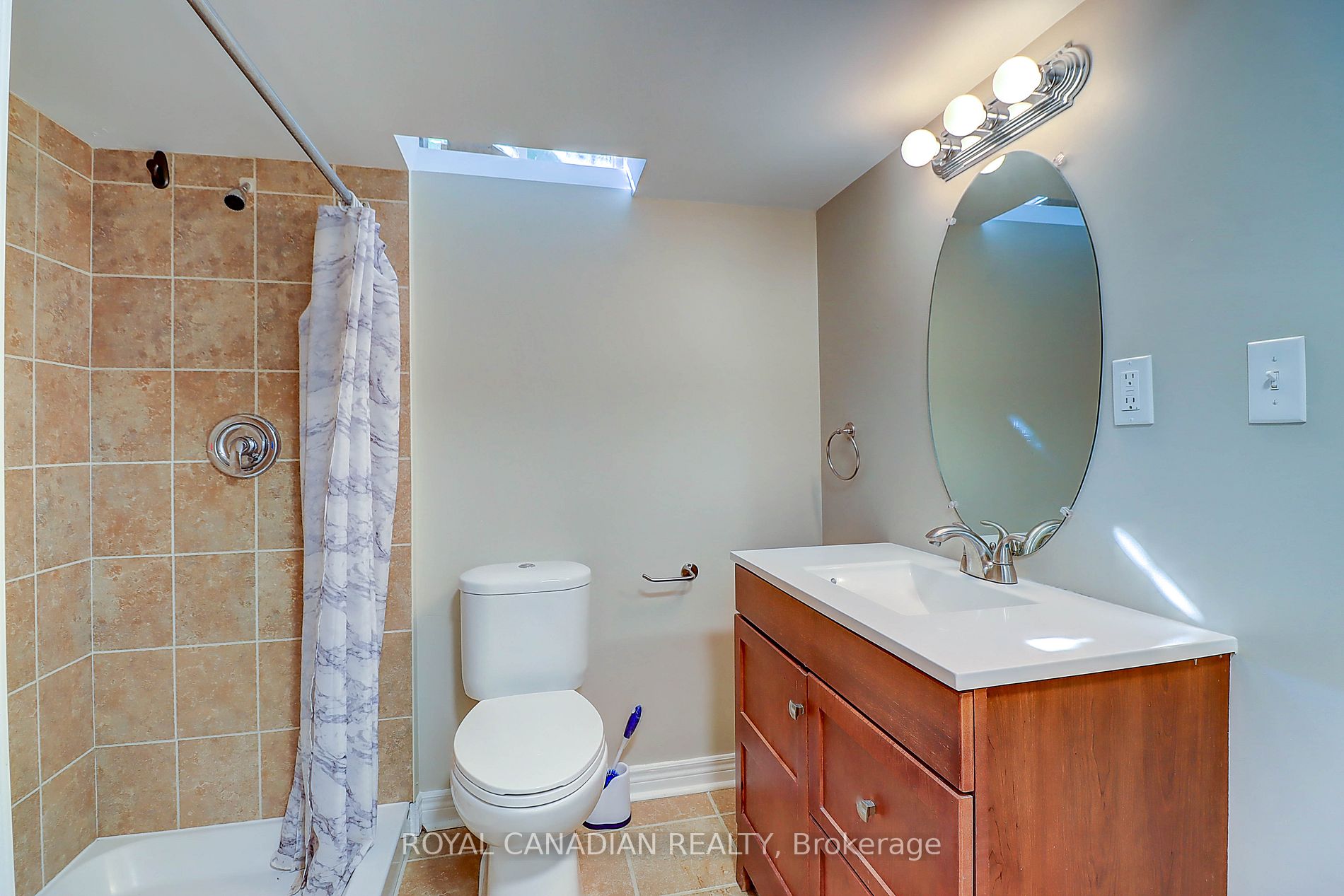 135 Norland Circle