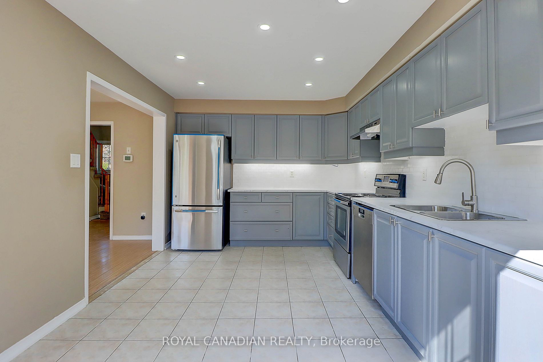135 Norland Circle
