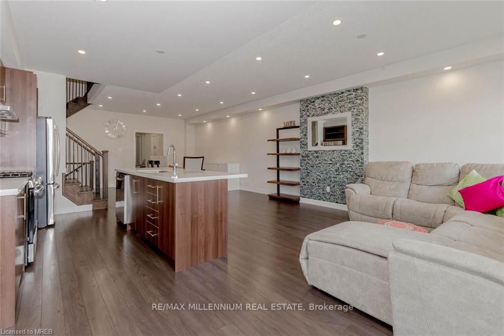 88 Donald Fleming Way