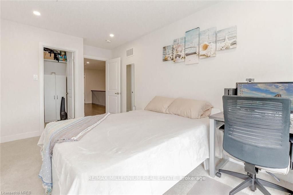 88 Donald Fleming Way