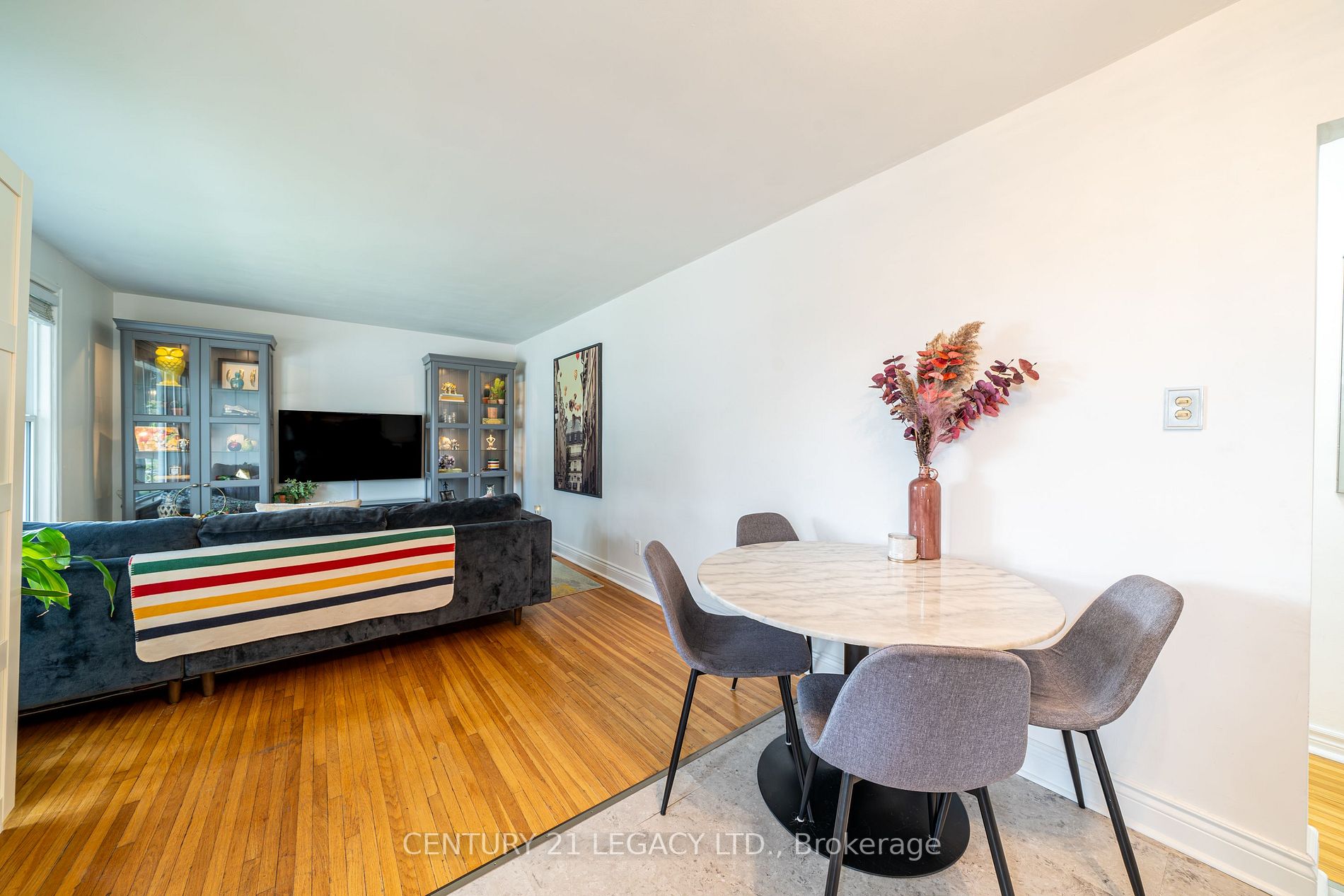 924 Greenwood Crescent