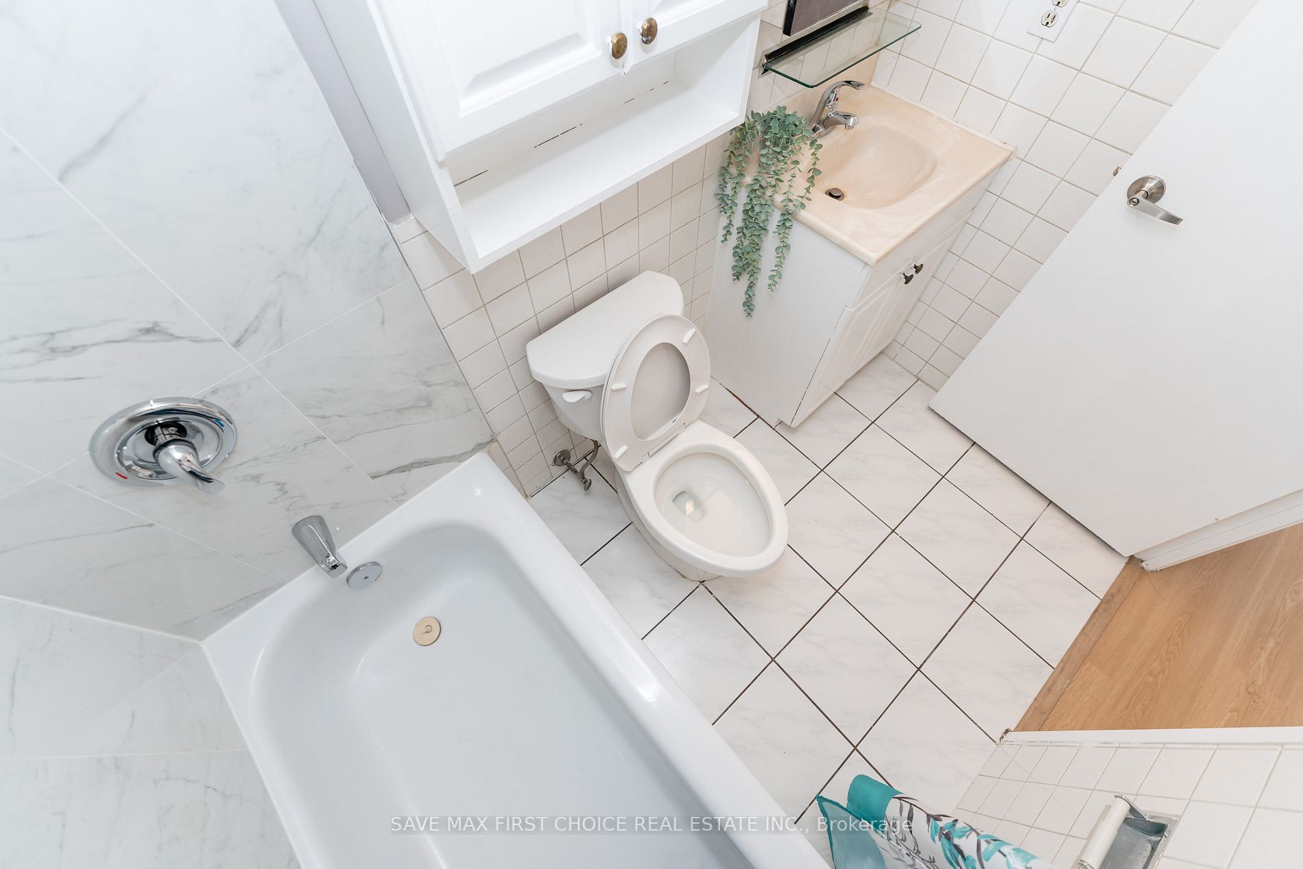 2500 Bridletowne Circ, #106
