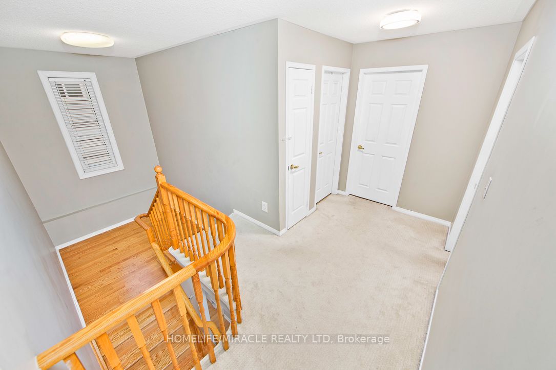 54 Sprucewood Cres