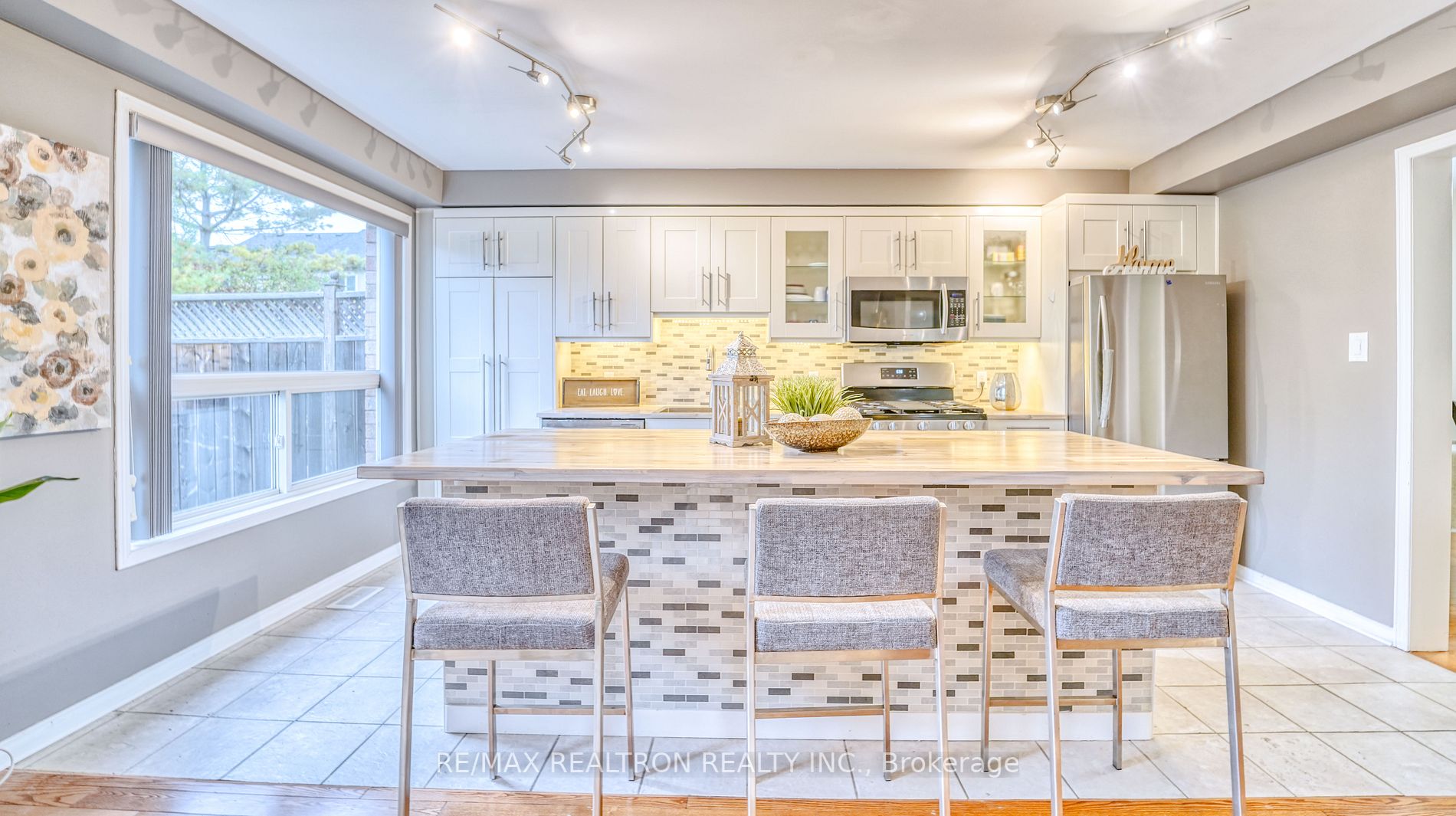 18 Cornish Dr