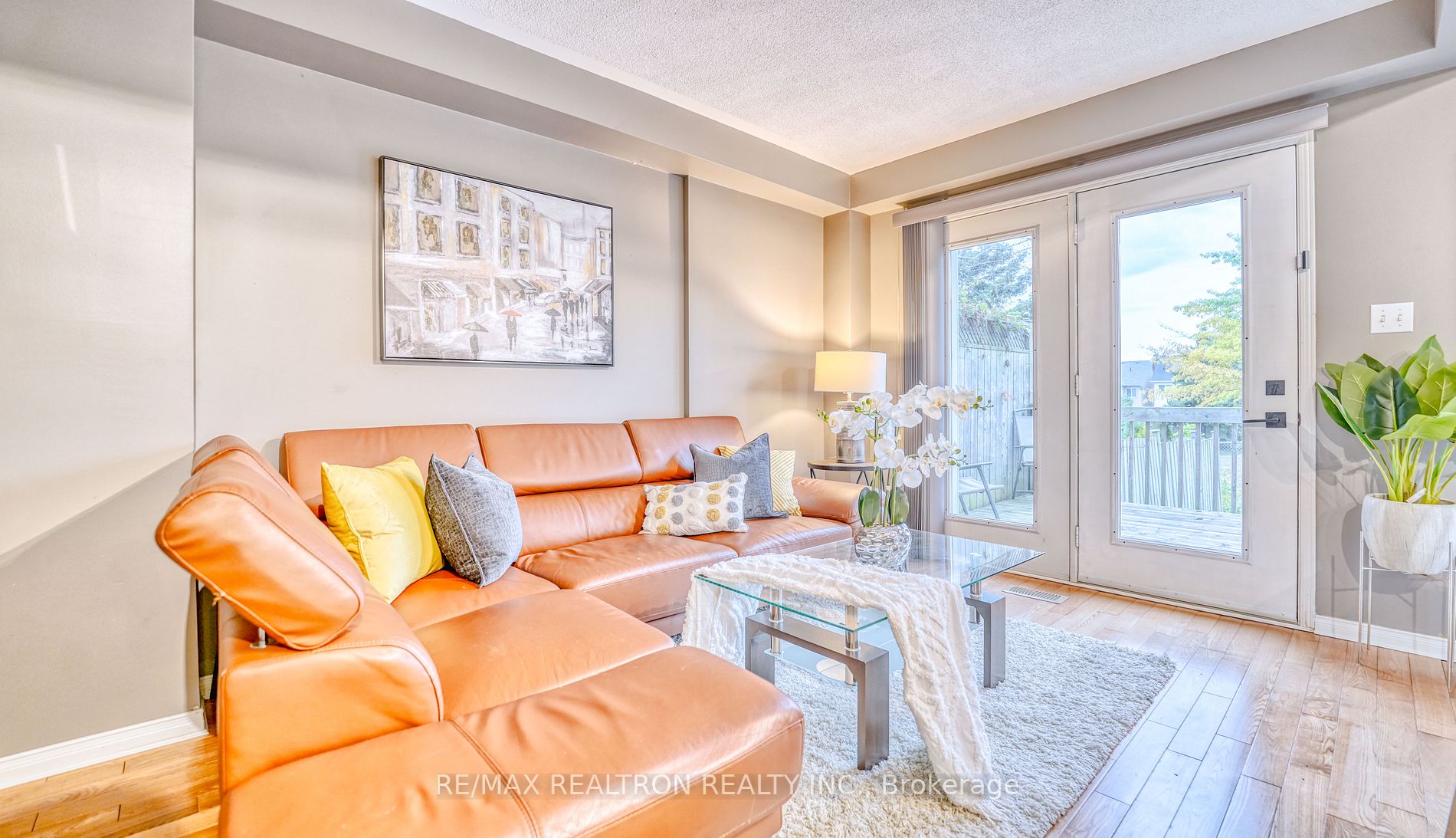 18 Cornish Dr