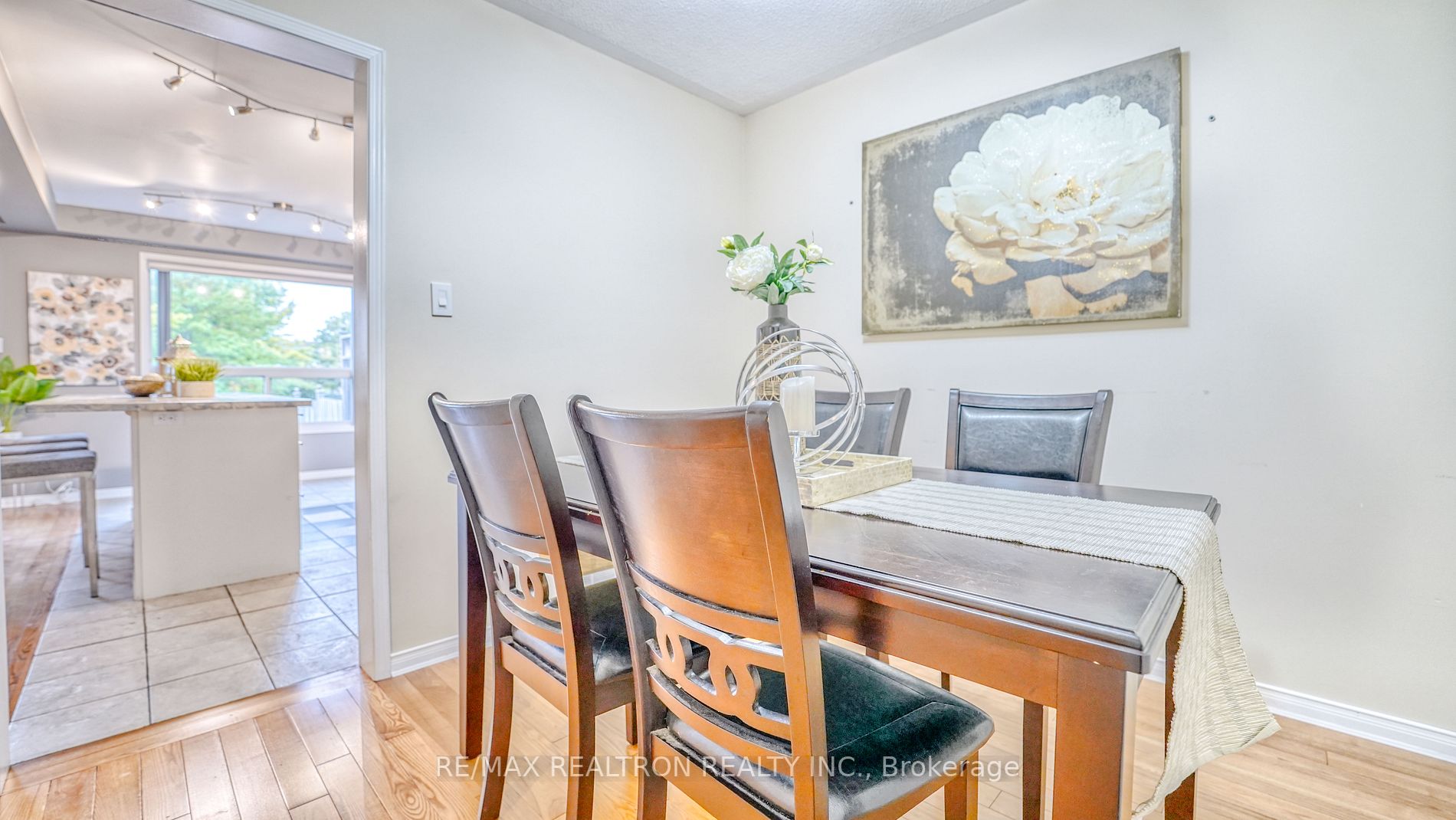 18 Cornish Dr