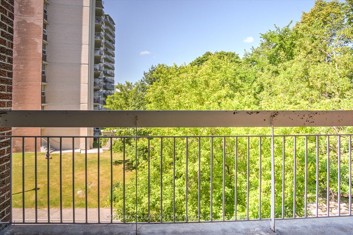 4064 Lawrence Ave E, #317