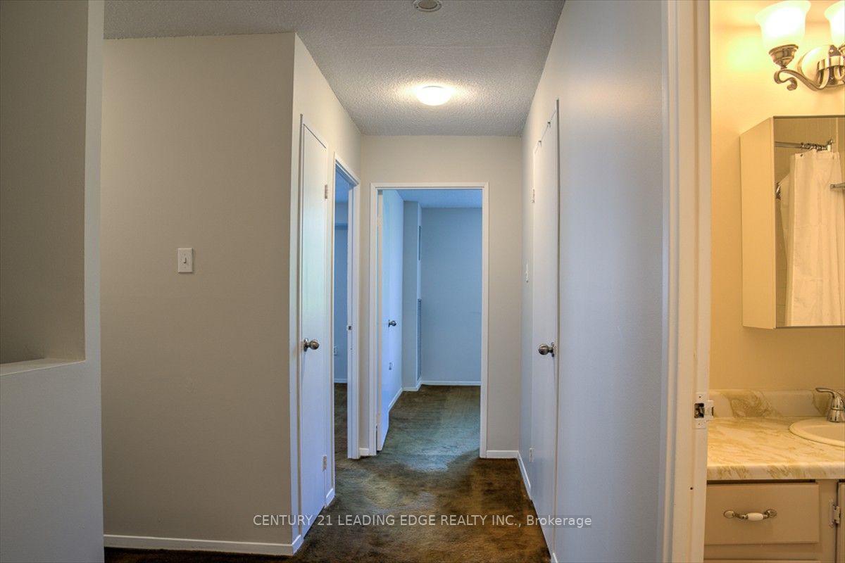 4064 Lawrence Ave E, #317
