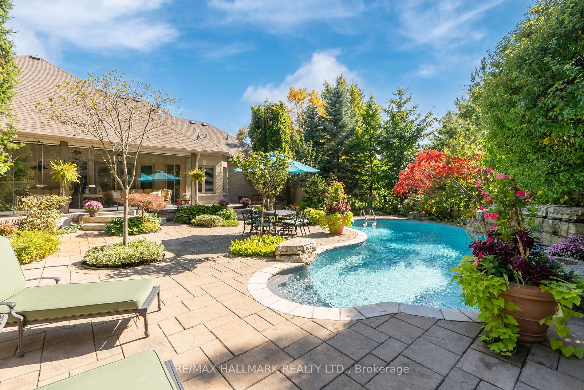 6 Wilson House Dr