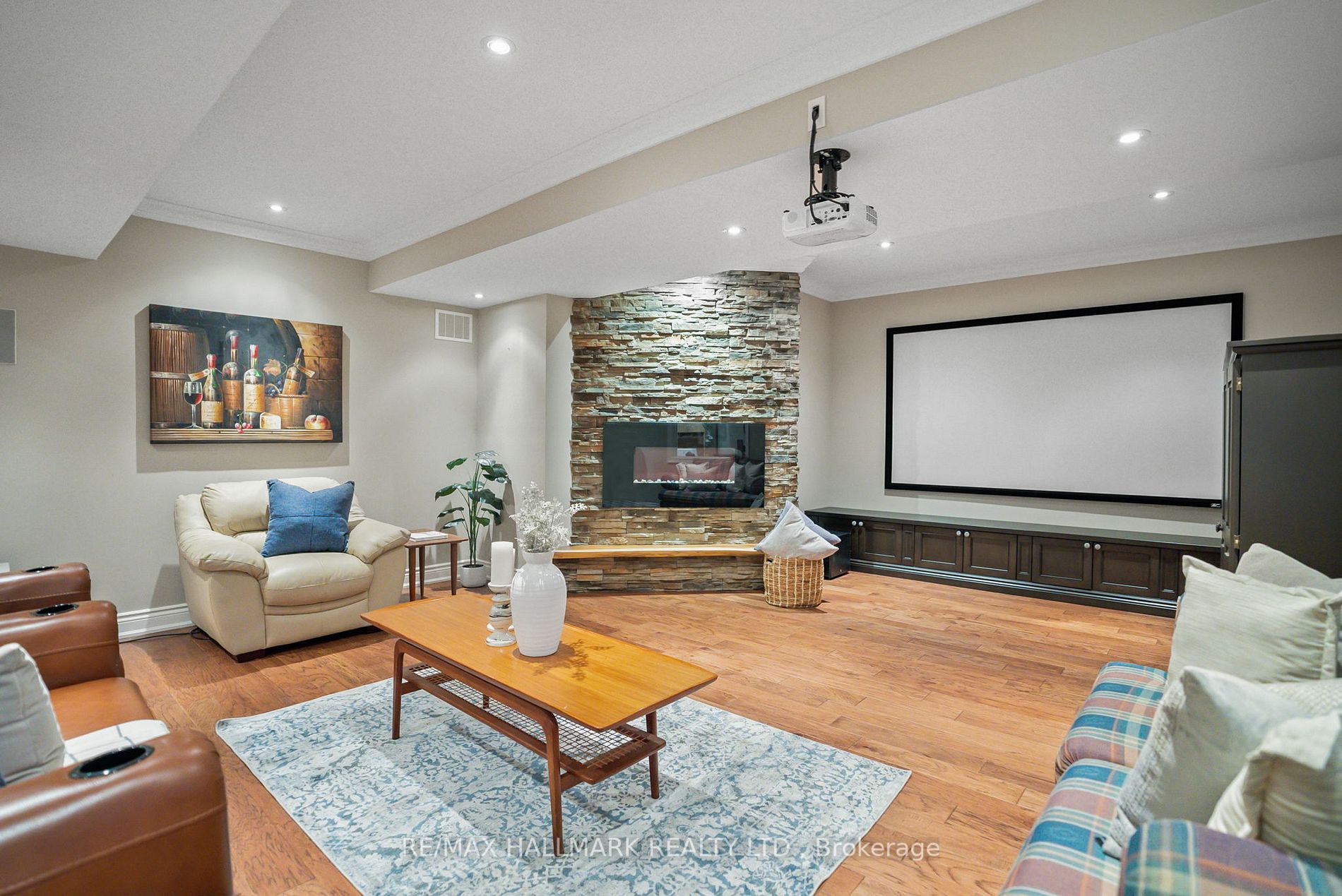 6 Wilson House Dr