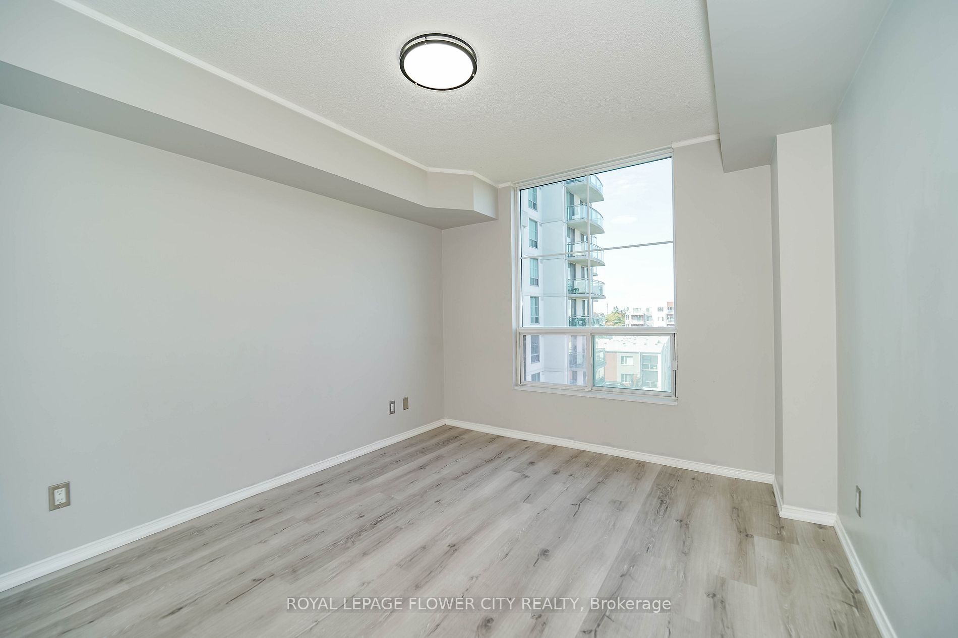 8 Rosebank Drive, #6L