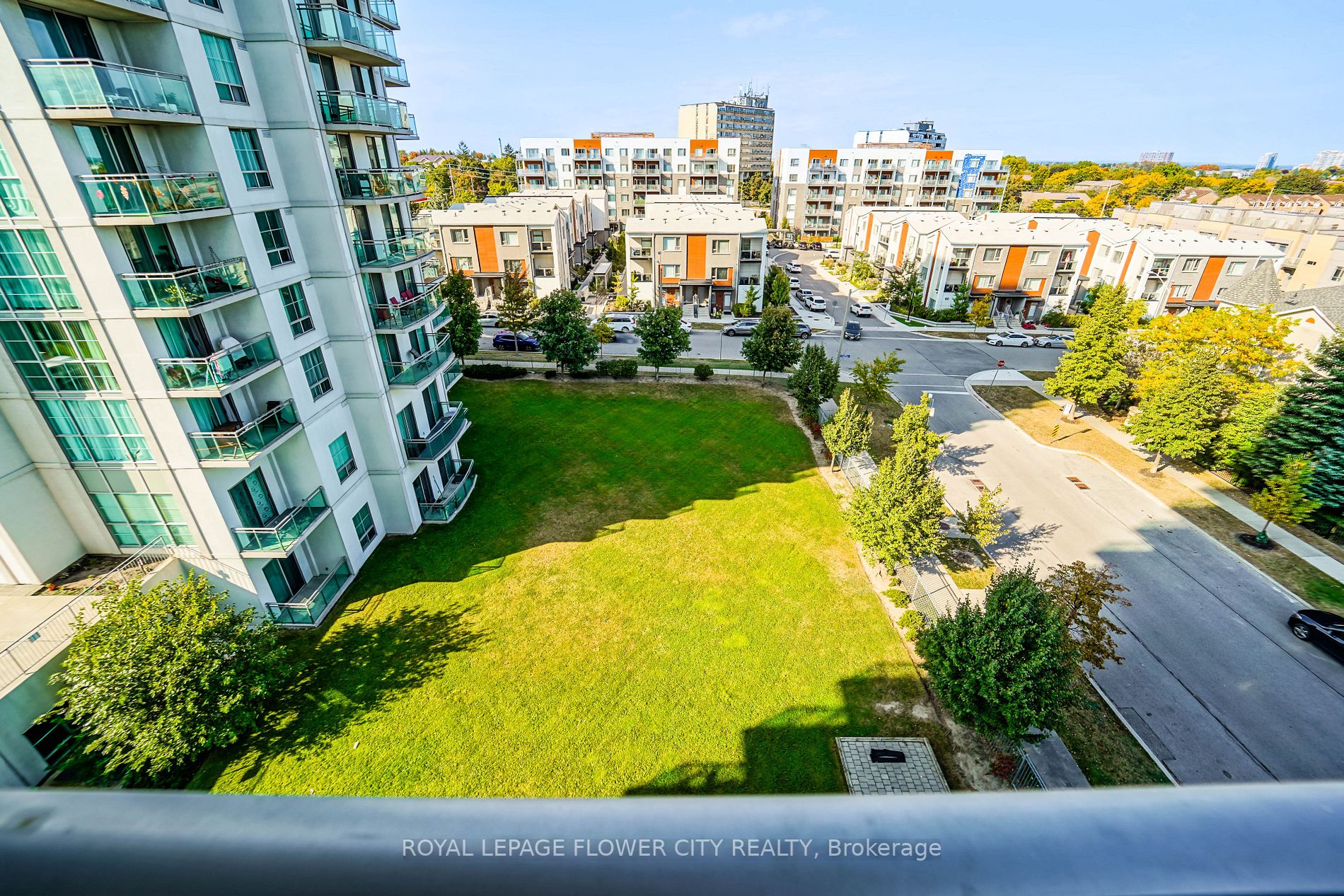8 Rosebank Drive, #6L