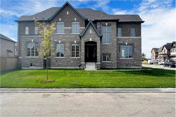9 Walter Clifford Nesb Dr, Whitby