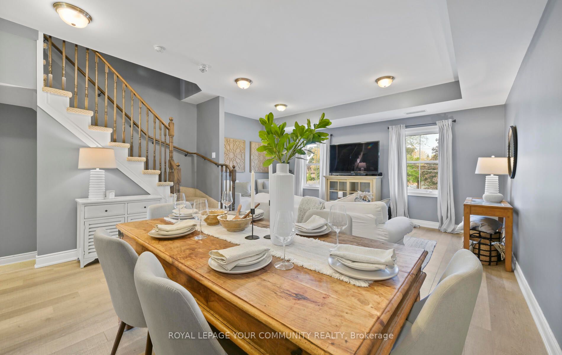 17 Baldwin Street N, #205