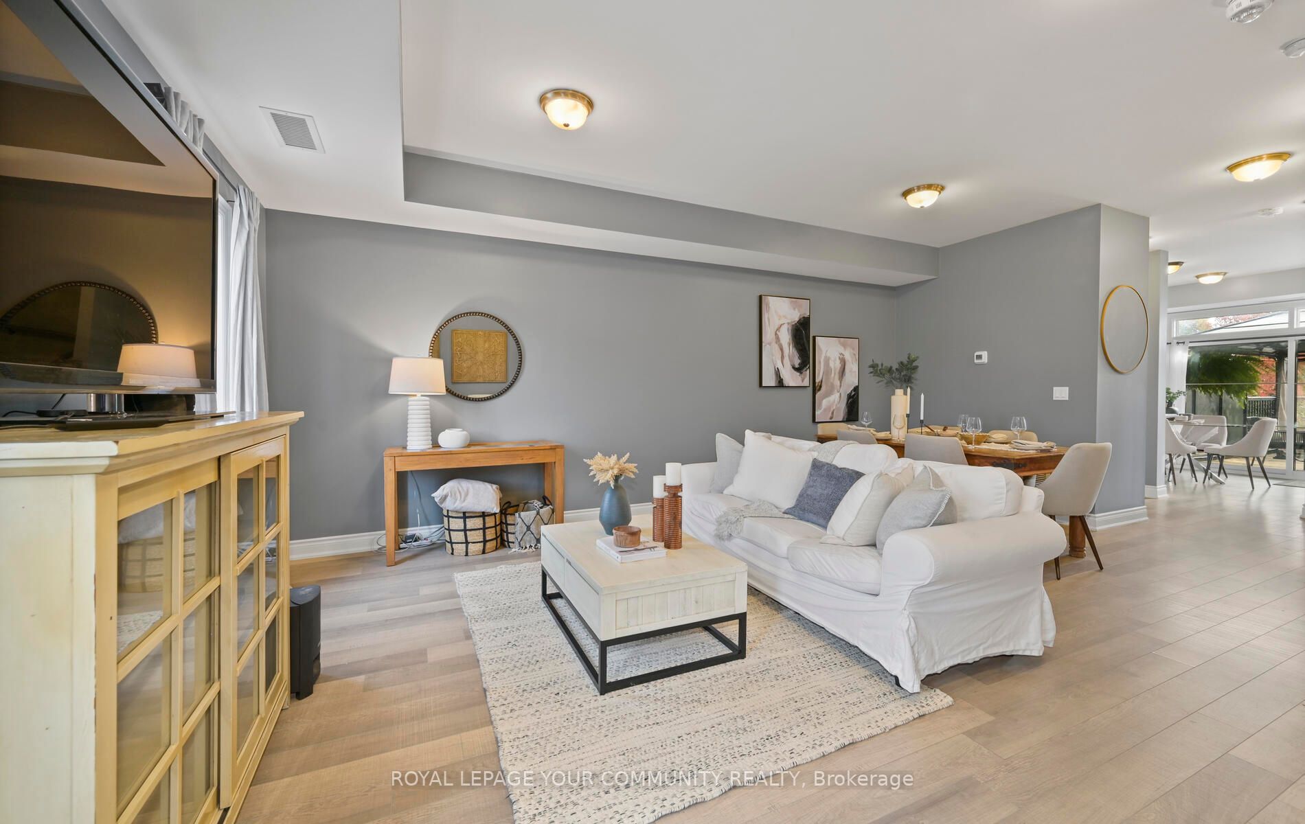 17 Baldwin Street N, #205