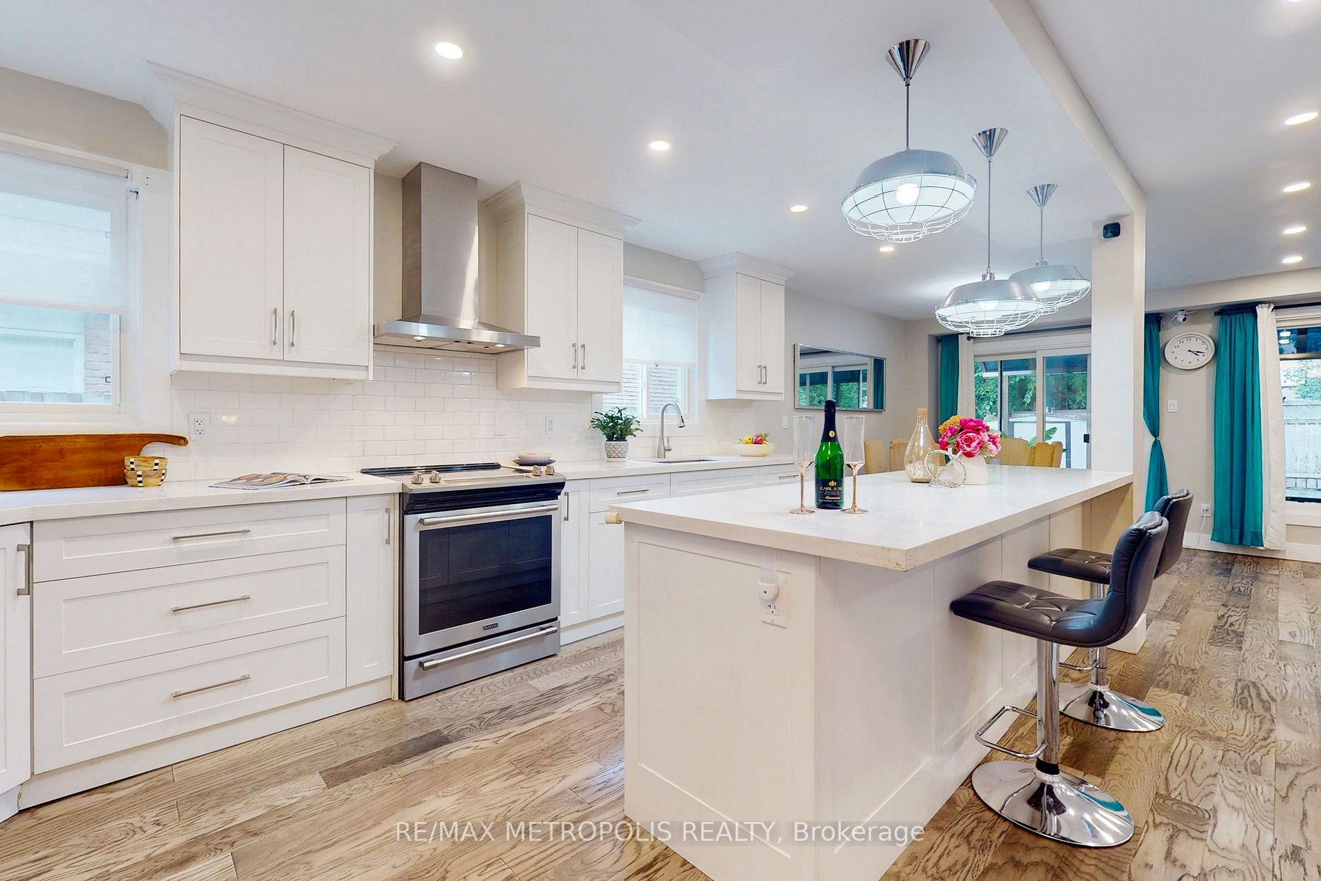 119 Deanscroft Sq