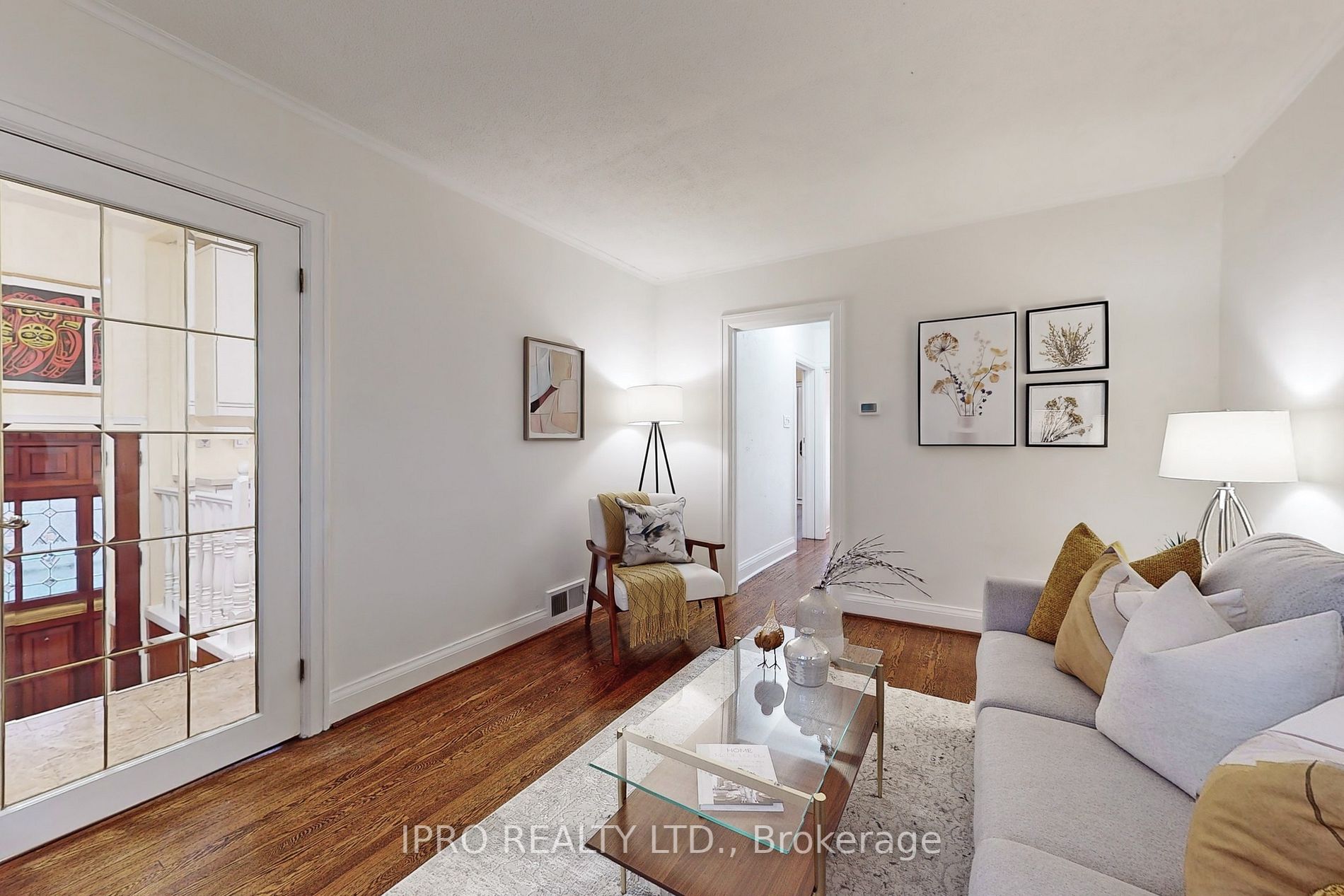 88 Manderley Dr