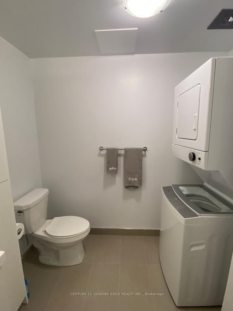2550 Simcoe Street N #2003