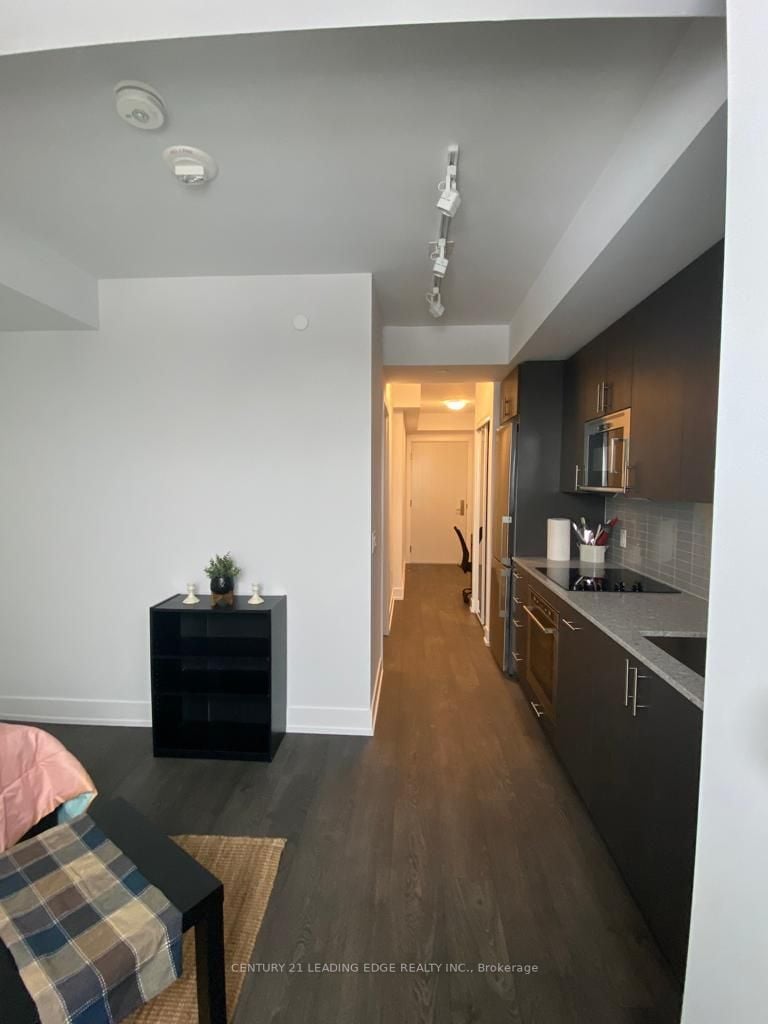 2550 Simcoe Street N #2003
