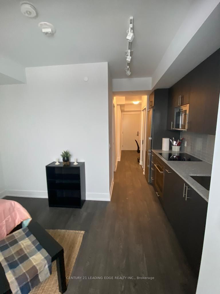 2550 Simcoe Street N #2003
