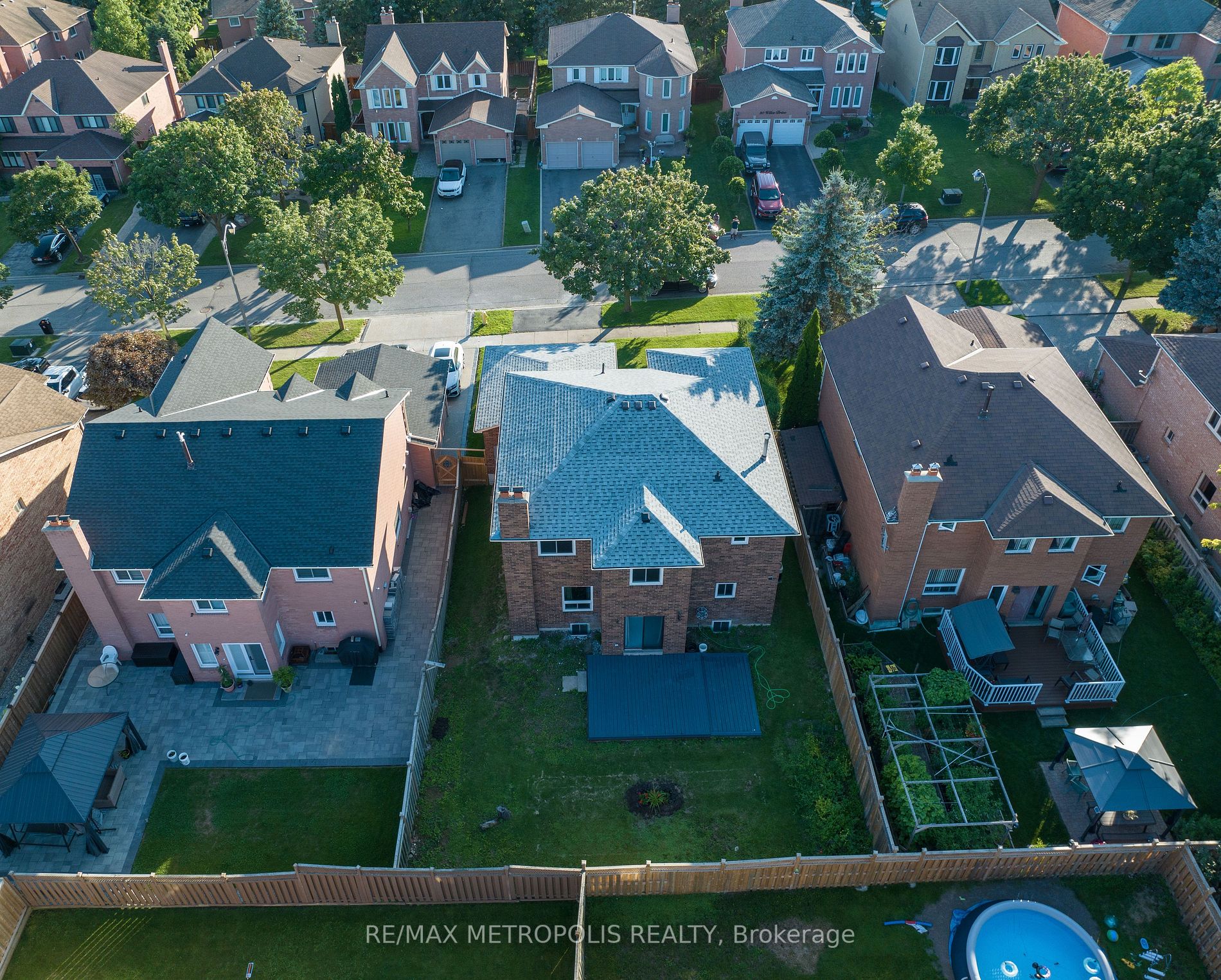33 Wilce Dr
