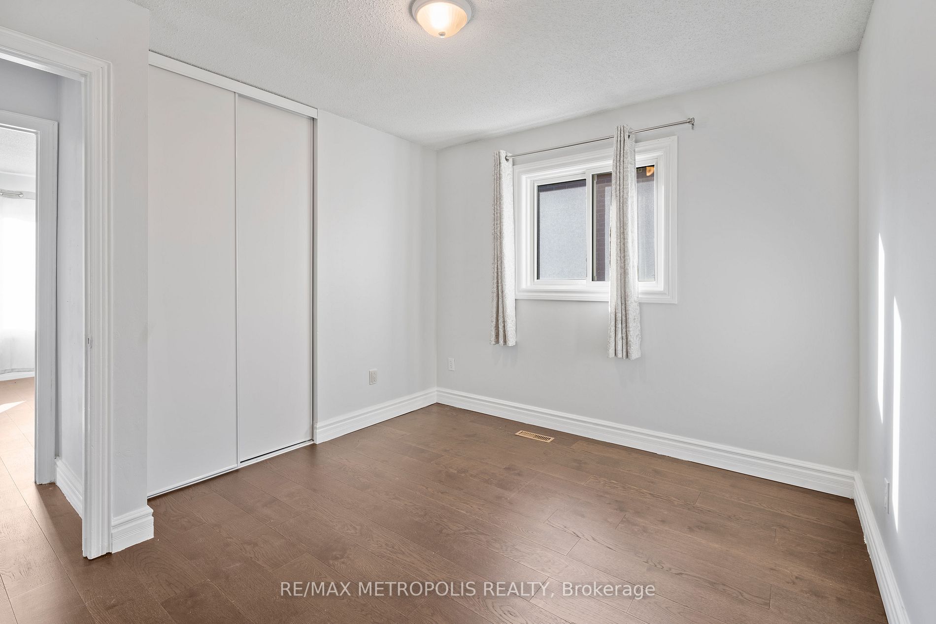 33 Wilce Dr