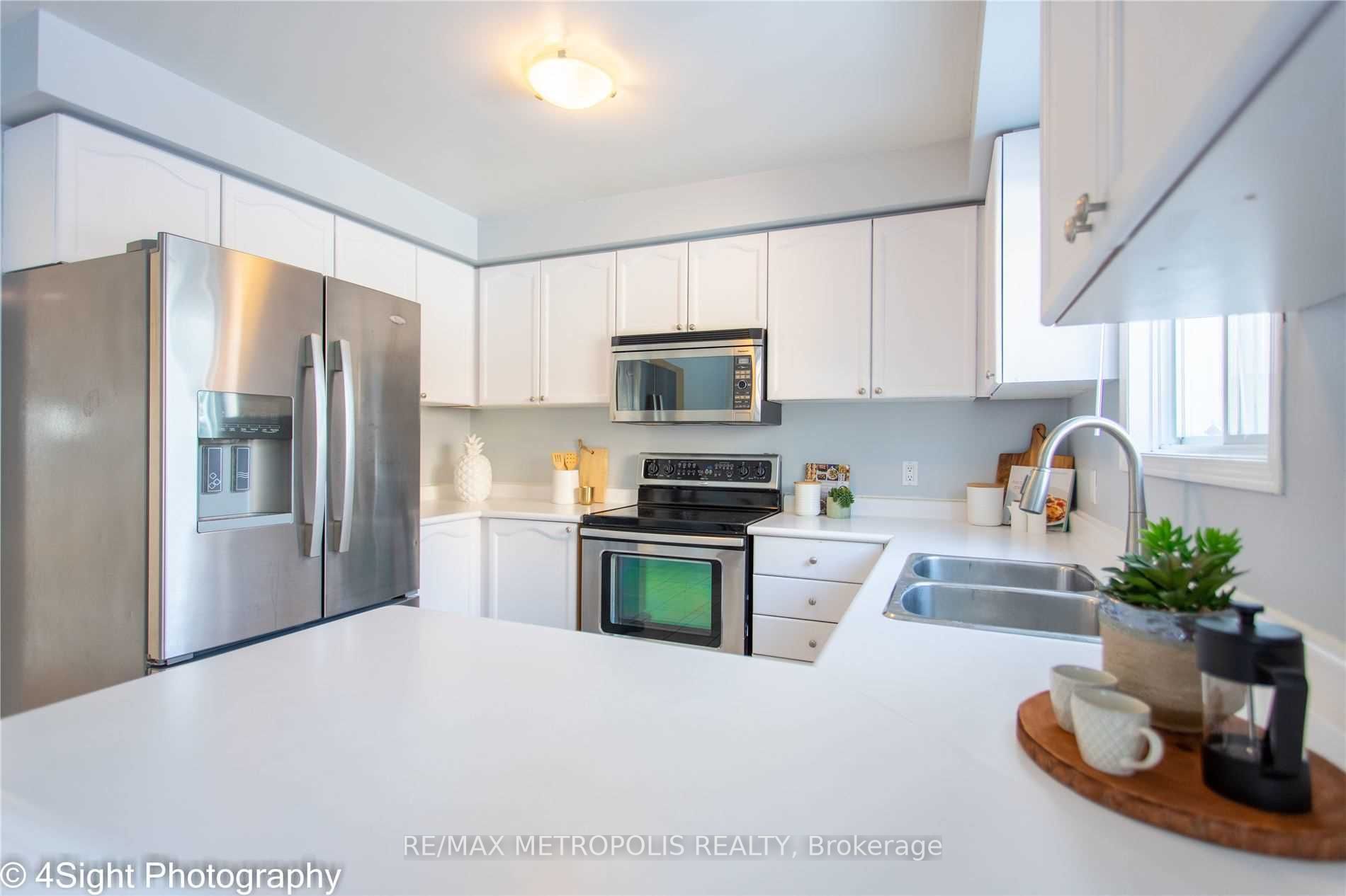 10 Bonnycastle Dr
