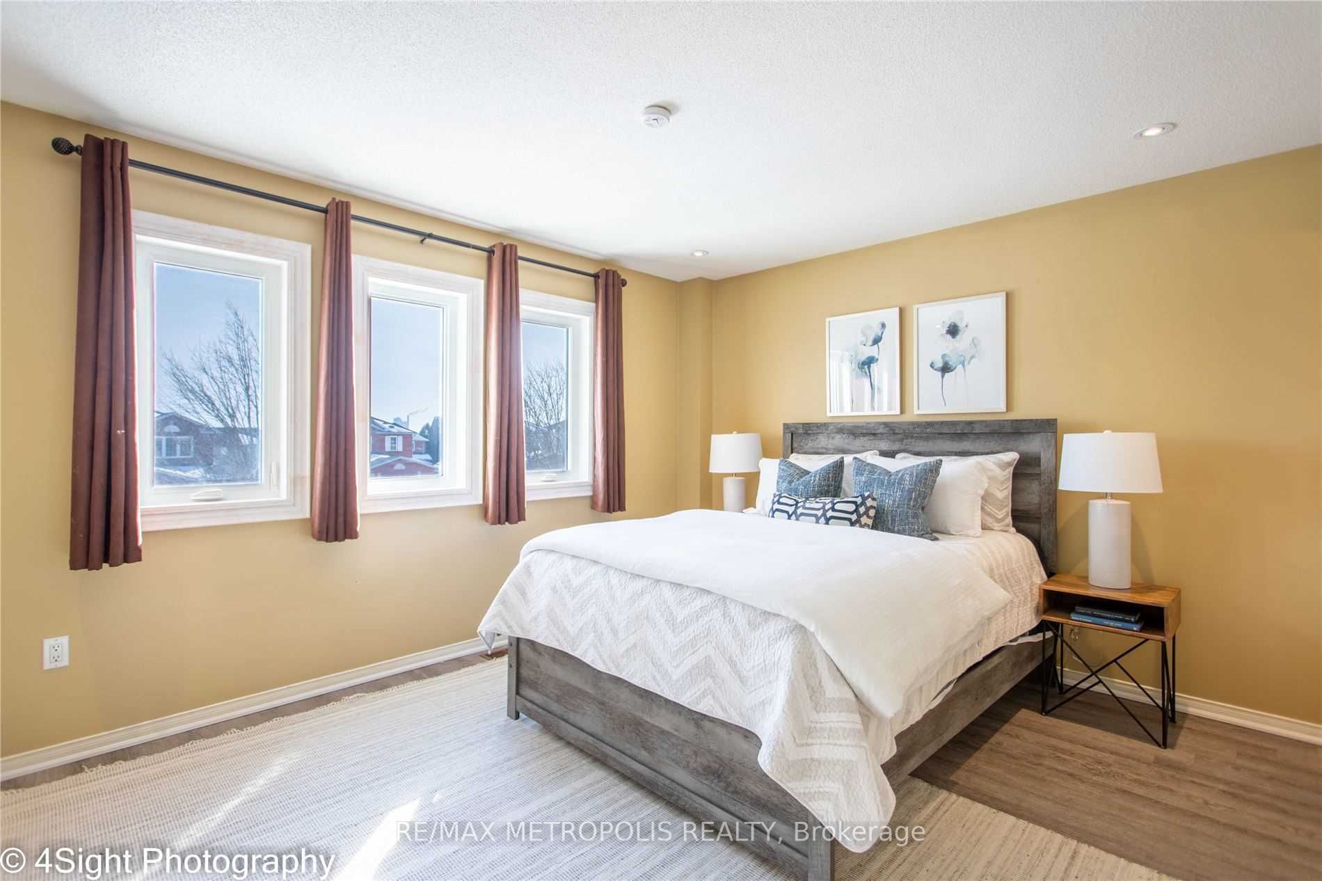10 Bonnycastle Dr