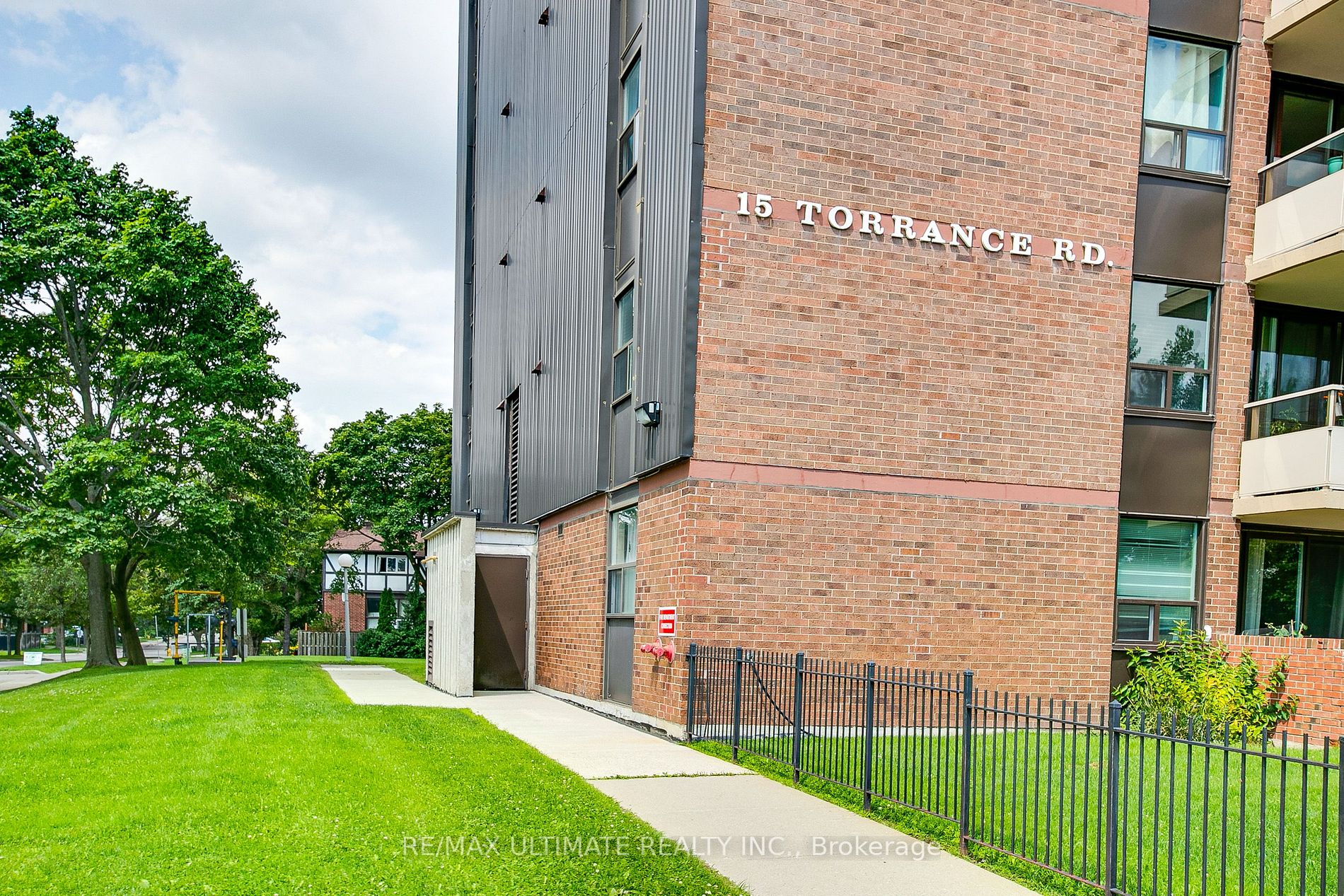 15 Torrance Rd, #304