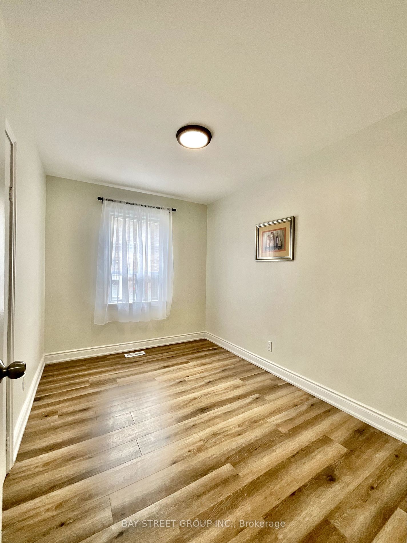 37 Bayard Avenue, #Main