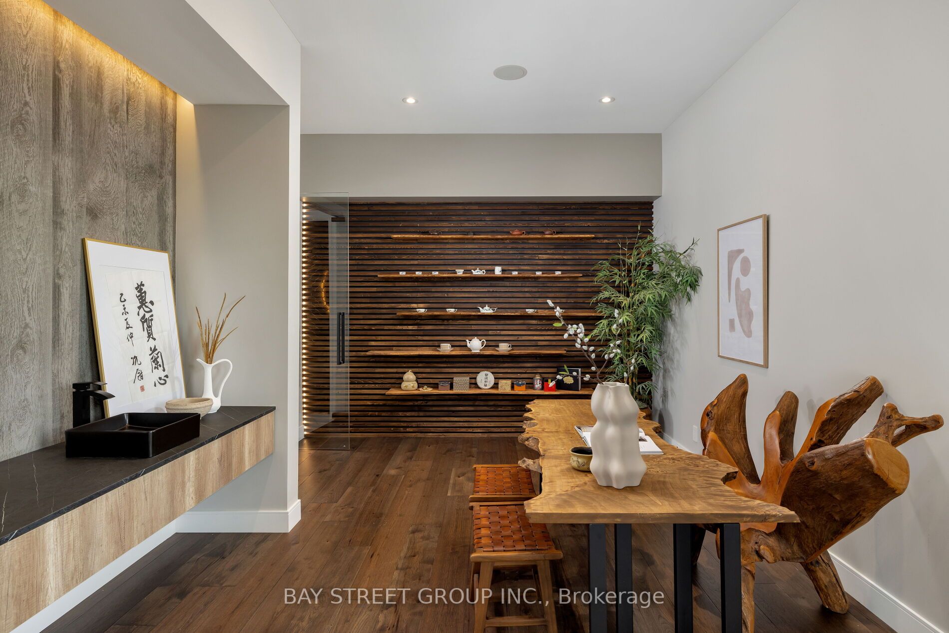 481 Guildwood Pkwy