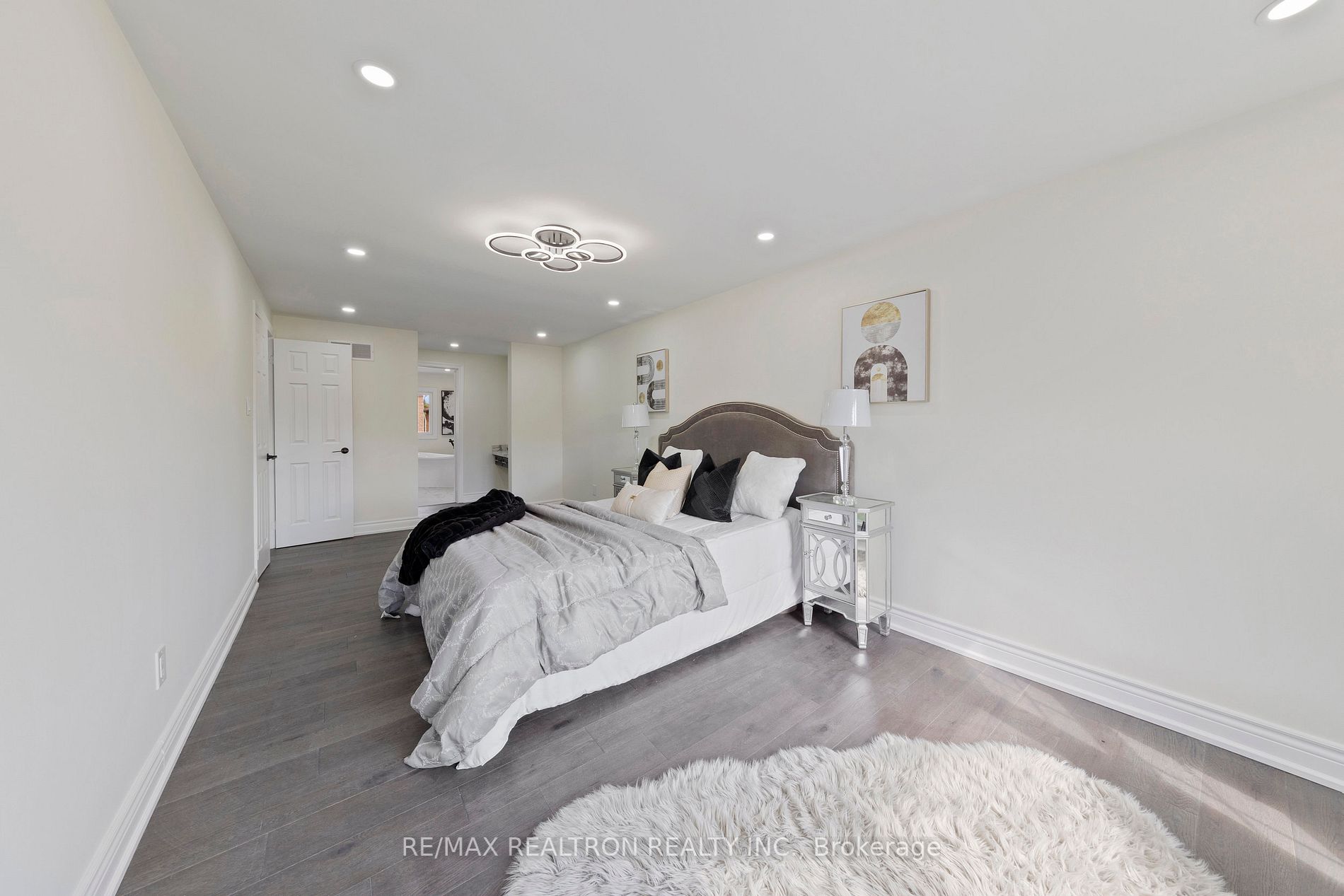 63 Darby Crt