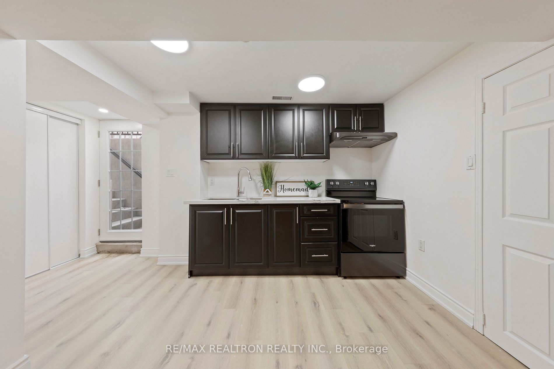 63 Darby Crt