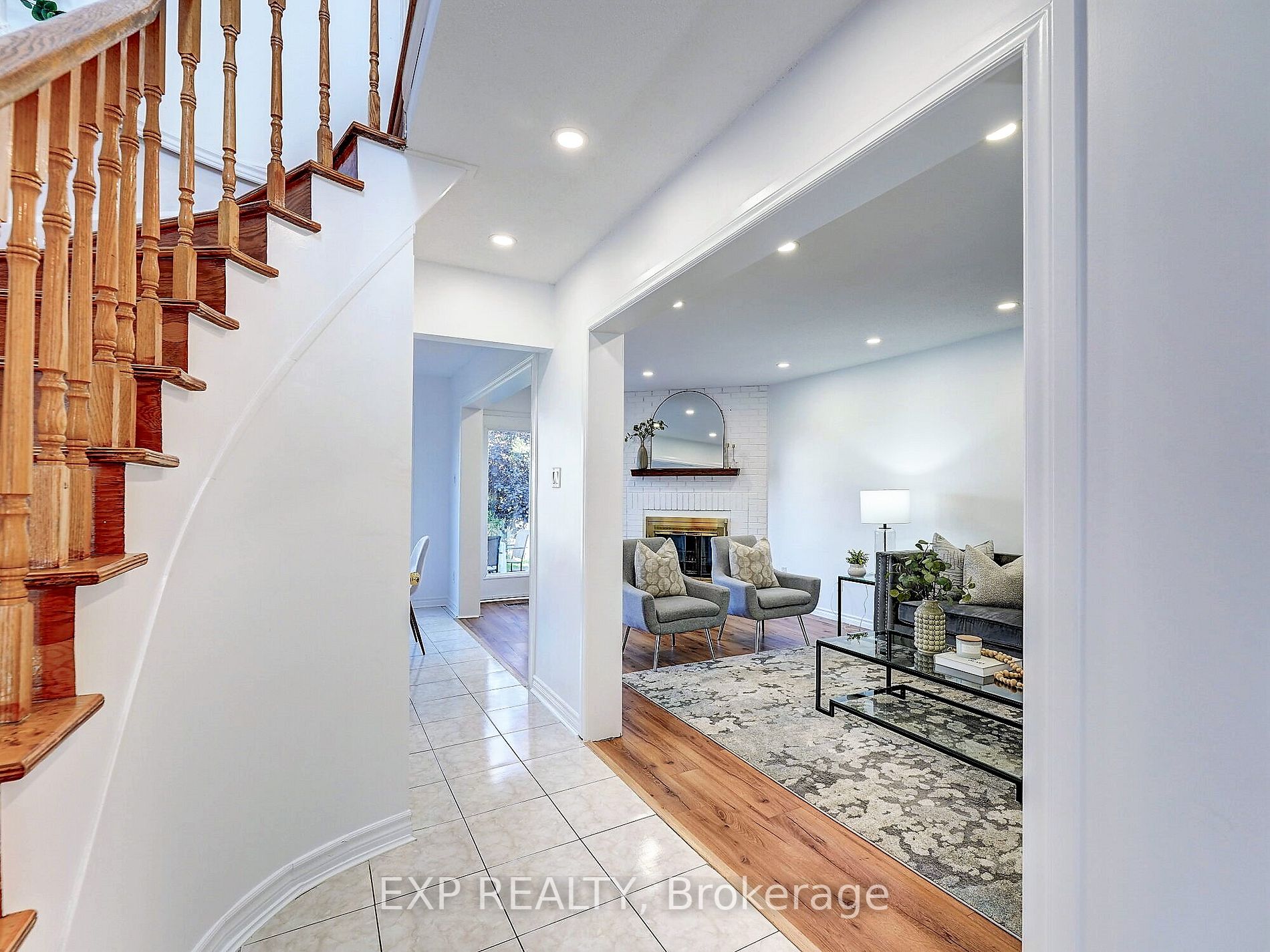 1564 Somergrove Cres
