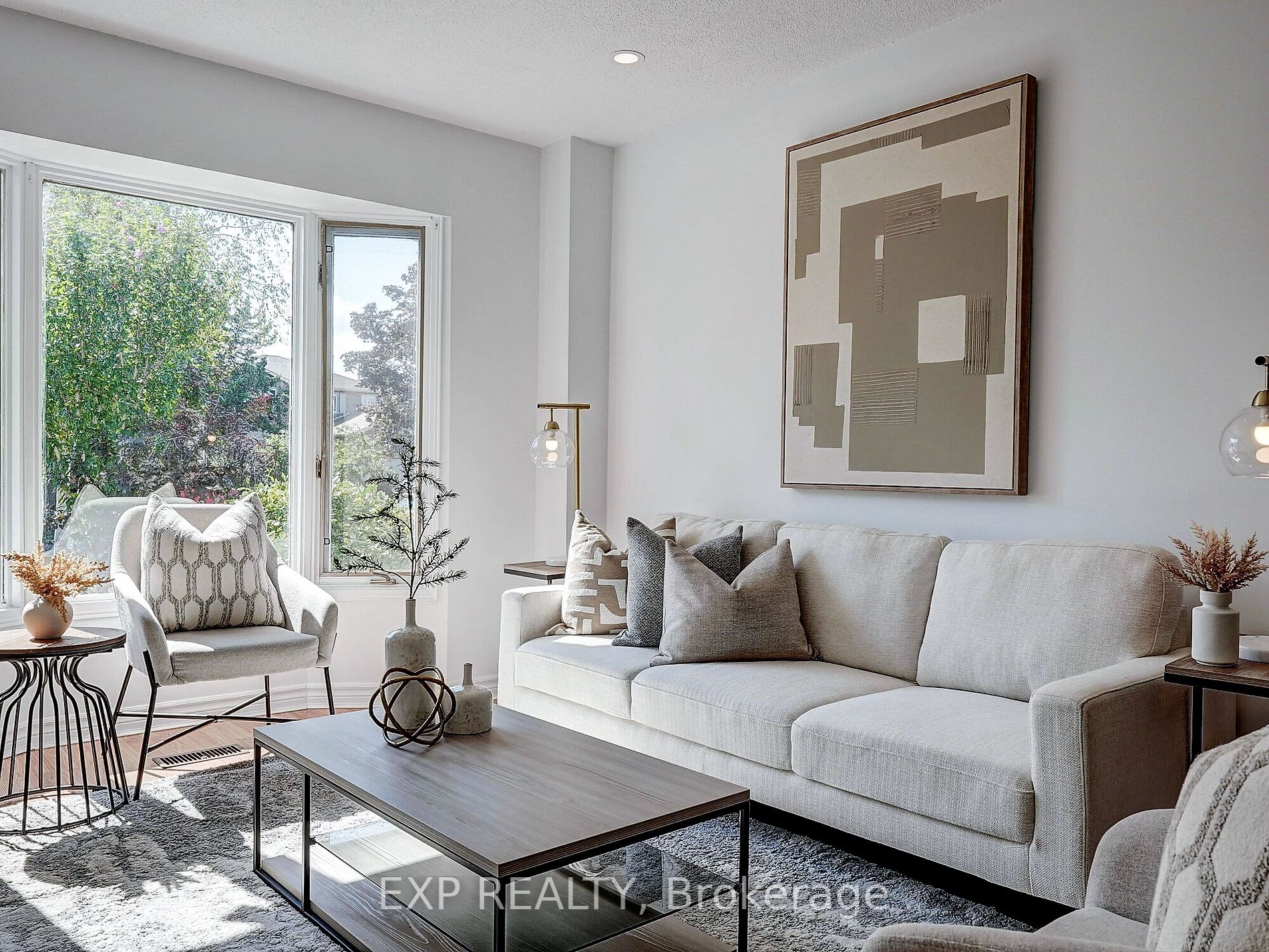 1564 Somergrove Cres