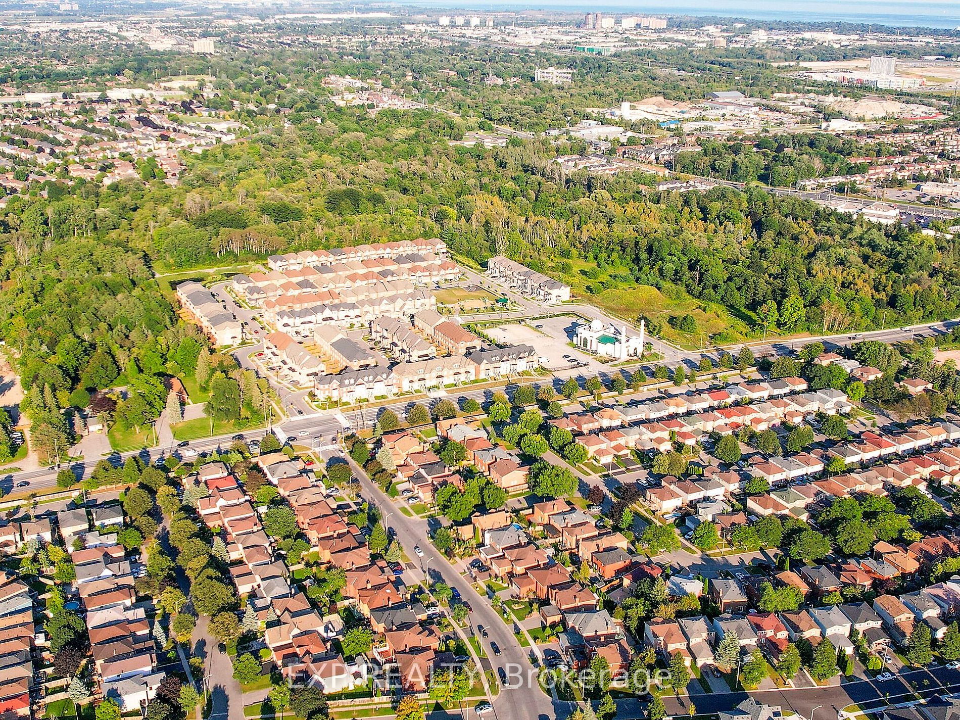 1564 Somergrove Cres