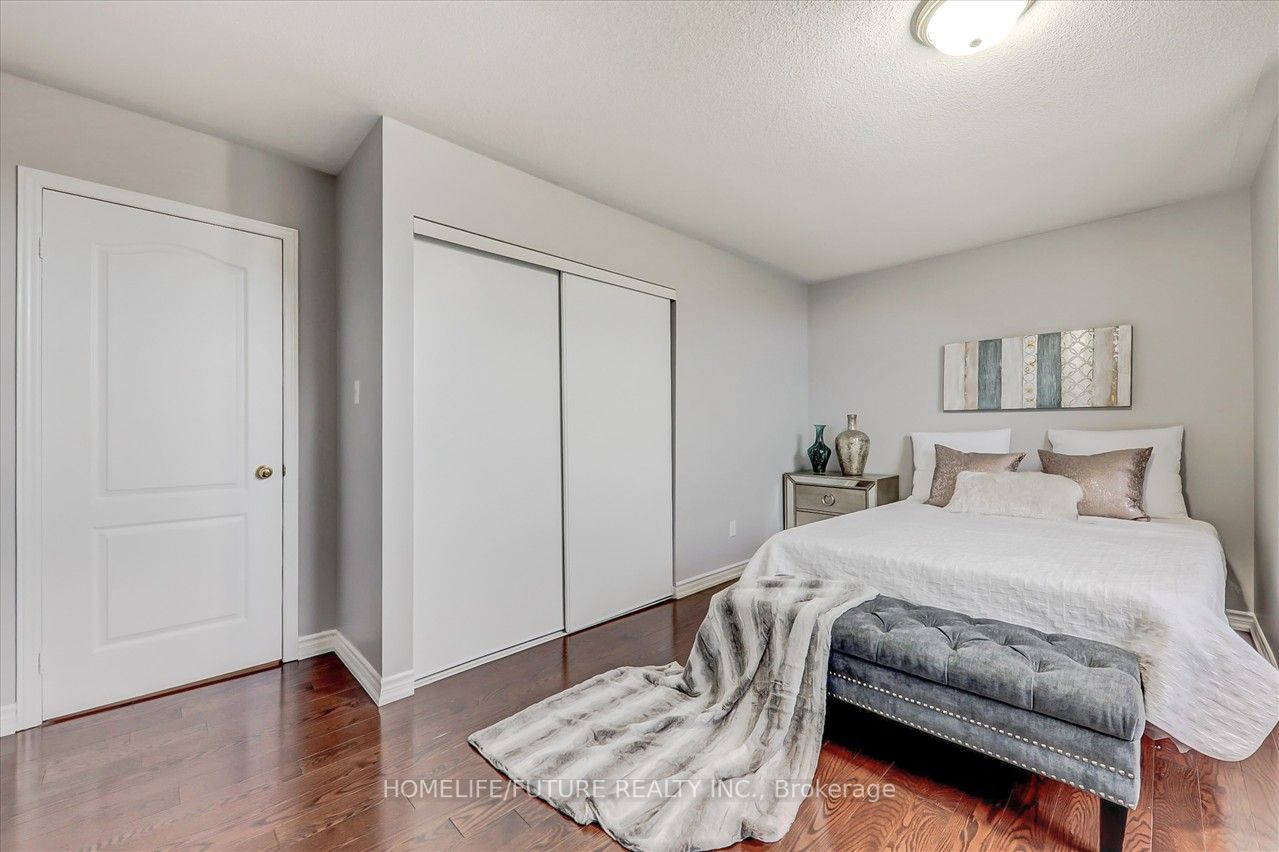 6 Southam St