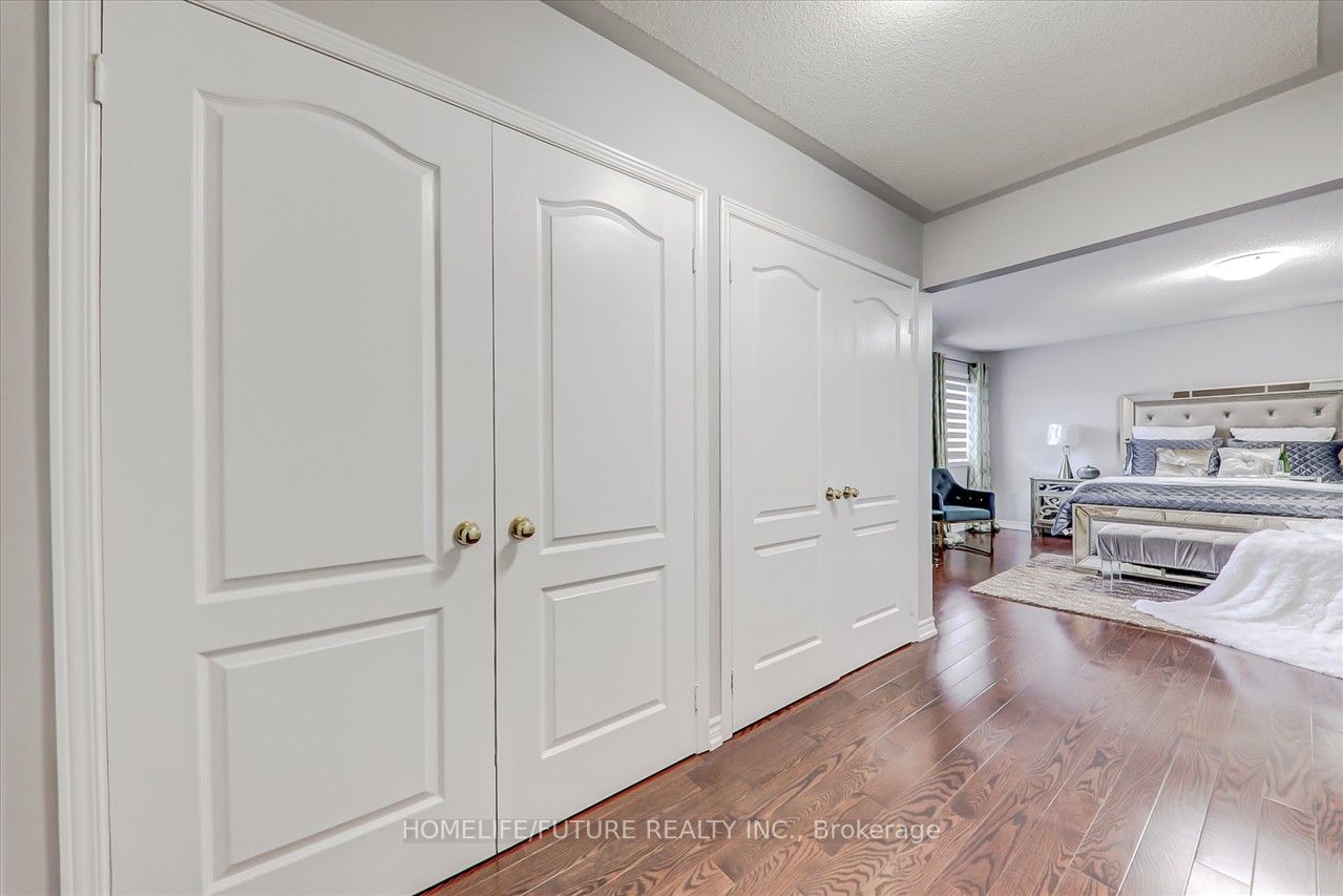 6 Southam St