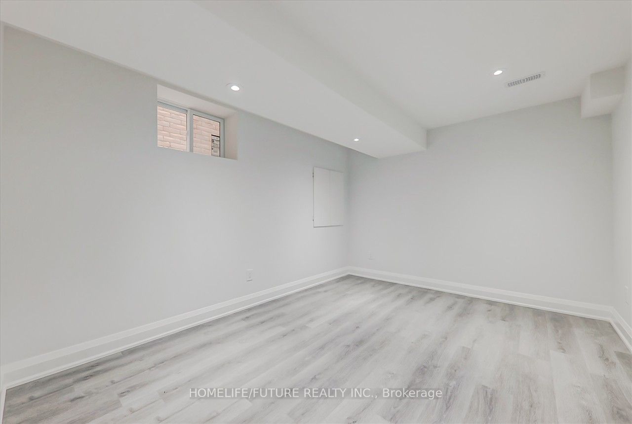 6 Southam St