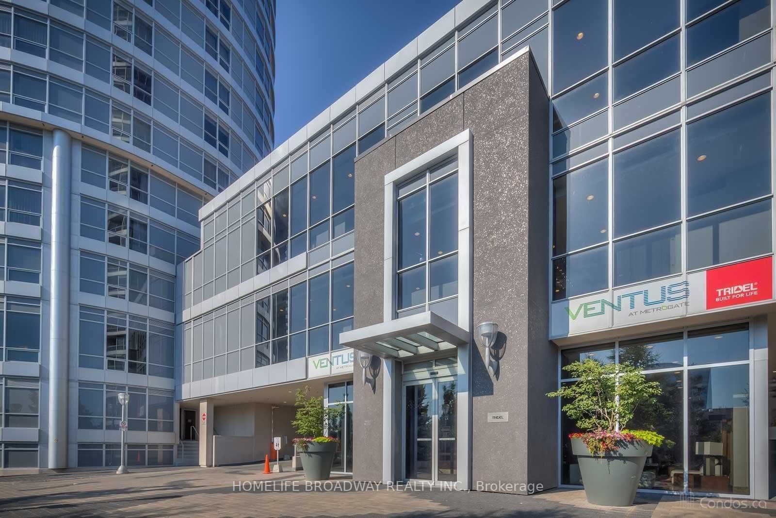 181 Village Green Sq, #621