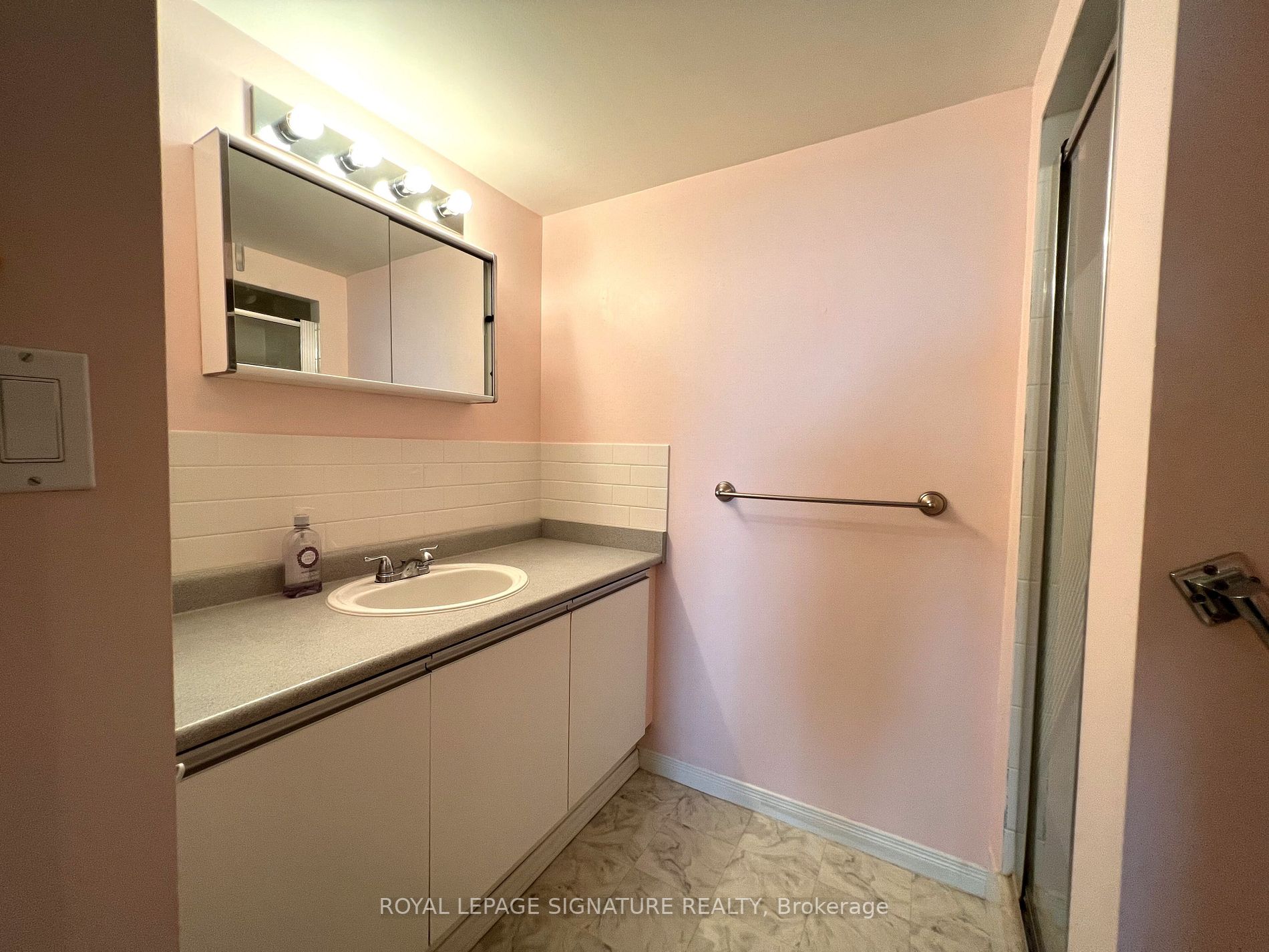90 Dale Ave S, #502