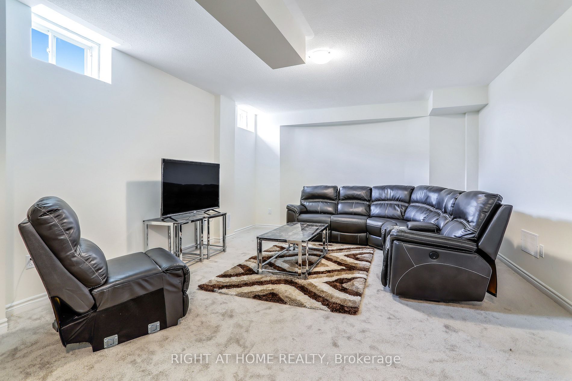1 Northern Breeze Cres