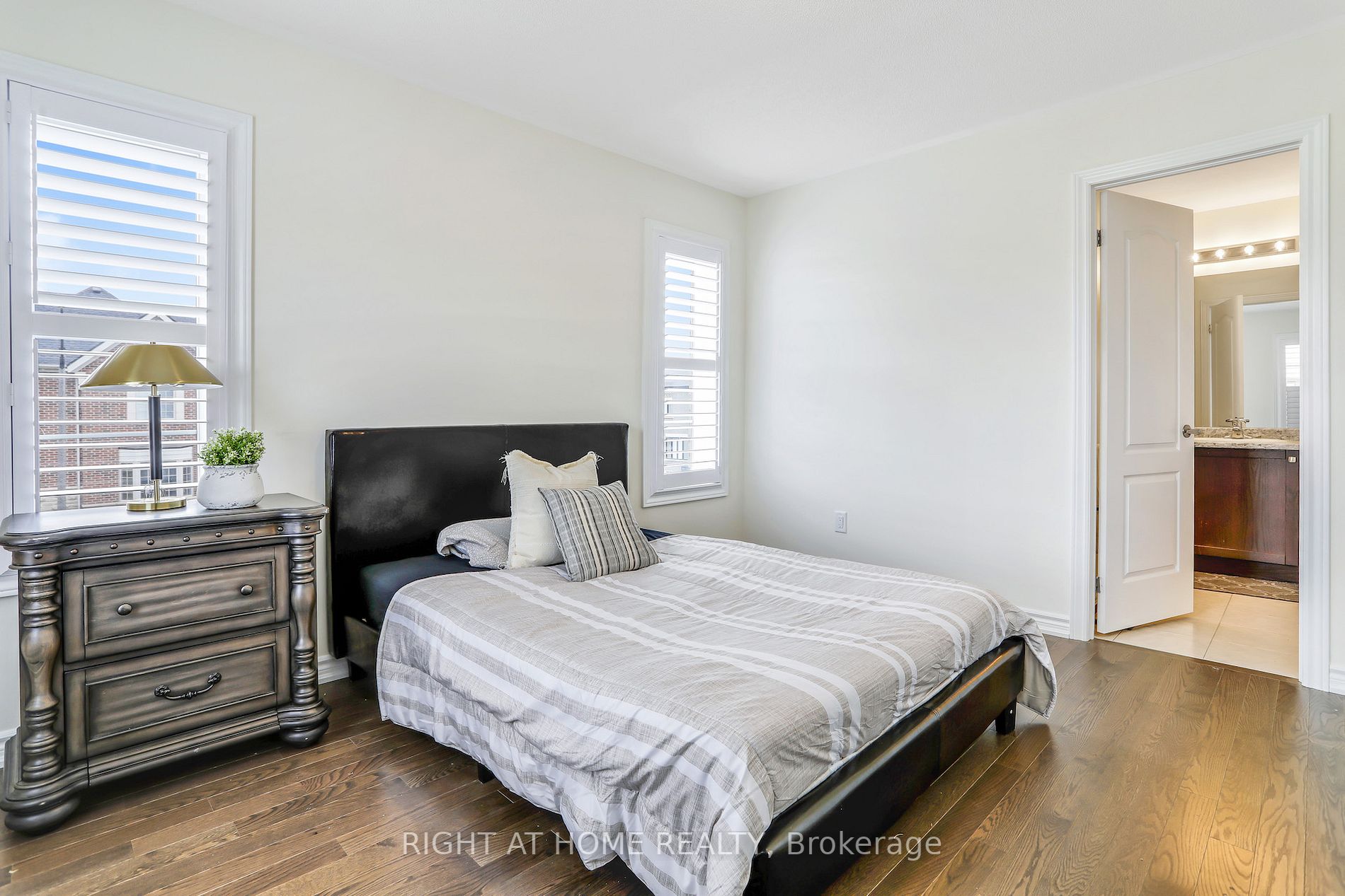 1 Northern Breeze Cres