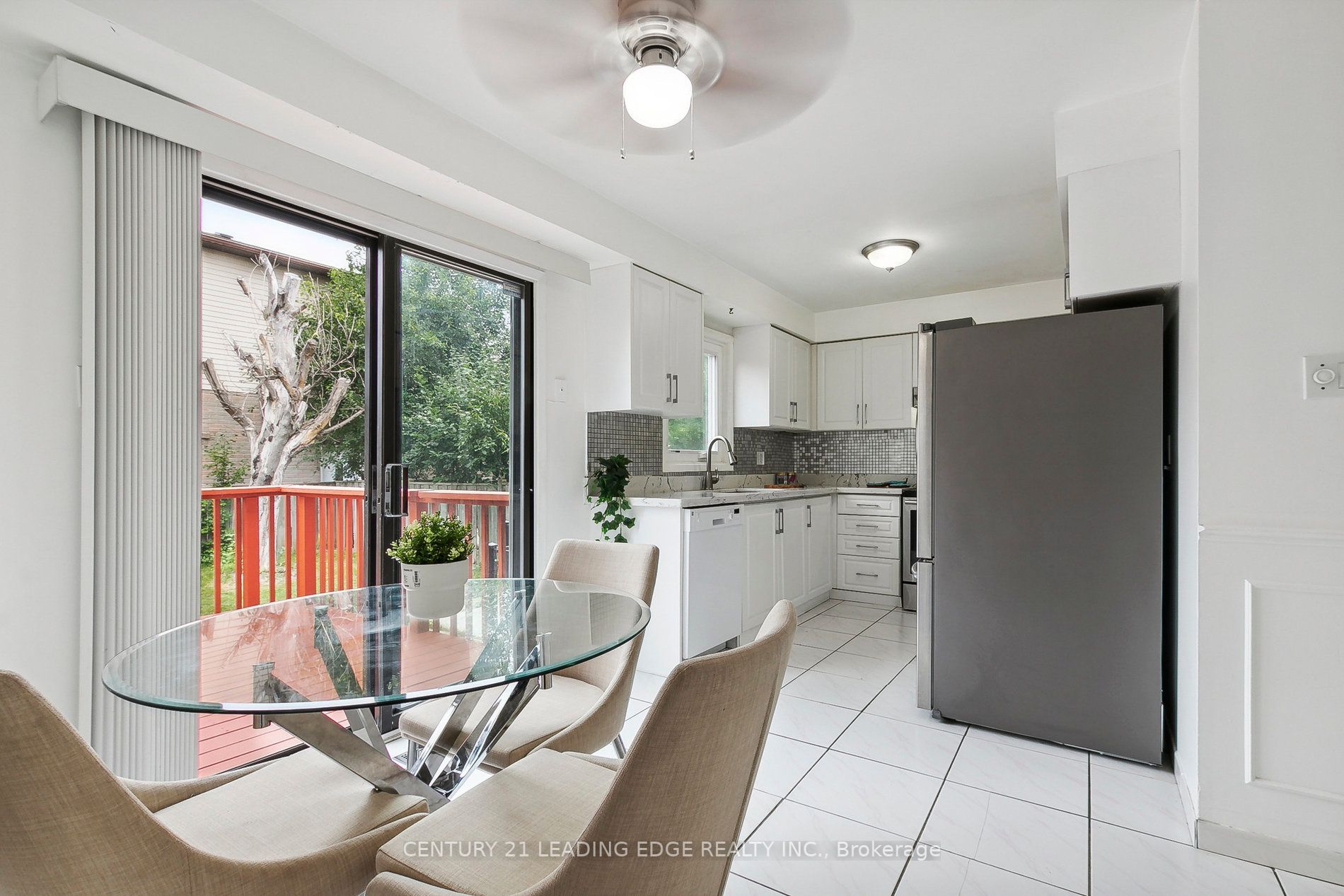 18 Charlton Cres
